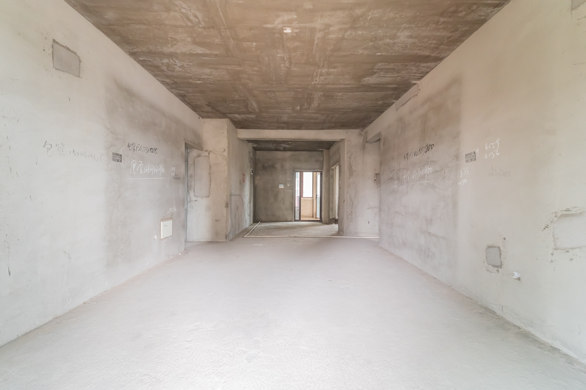 艺源颂雅小区(719街区)  4室2厅2卫    180.0万 艺源颂雅小区(719街区)  4室2厅2卫    180.0万