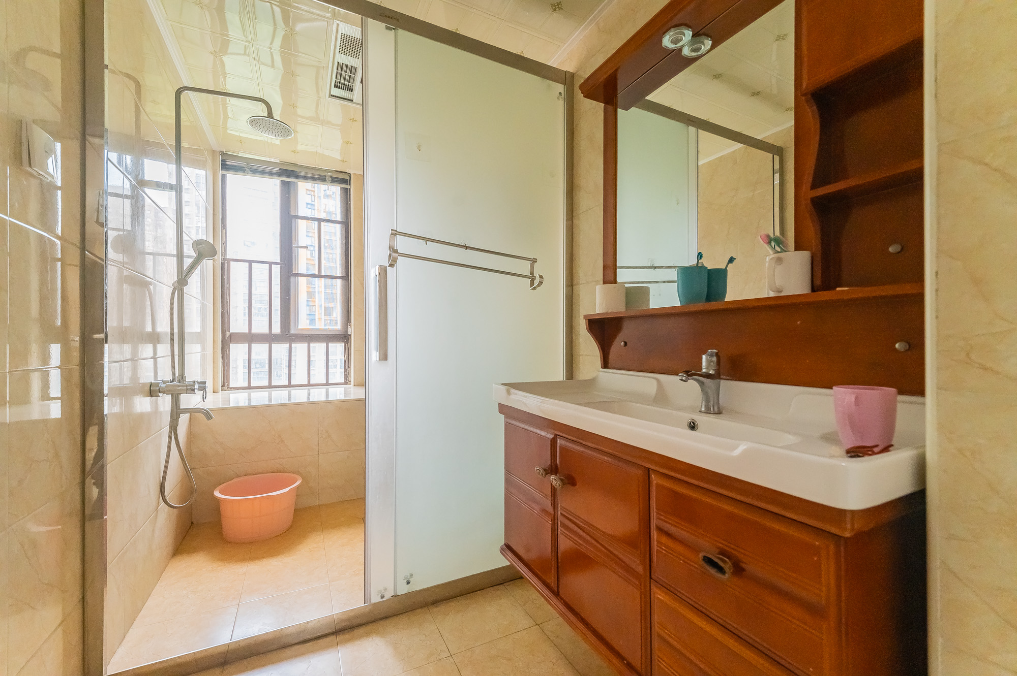 华润凤凰城三期 3室2厅2卫 109.8万 华润凤凰城三期 3室2厅2卫 109.8万卫生间