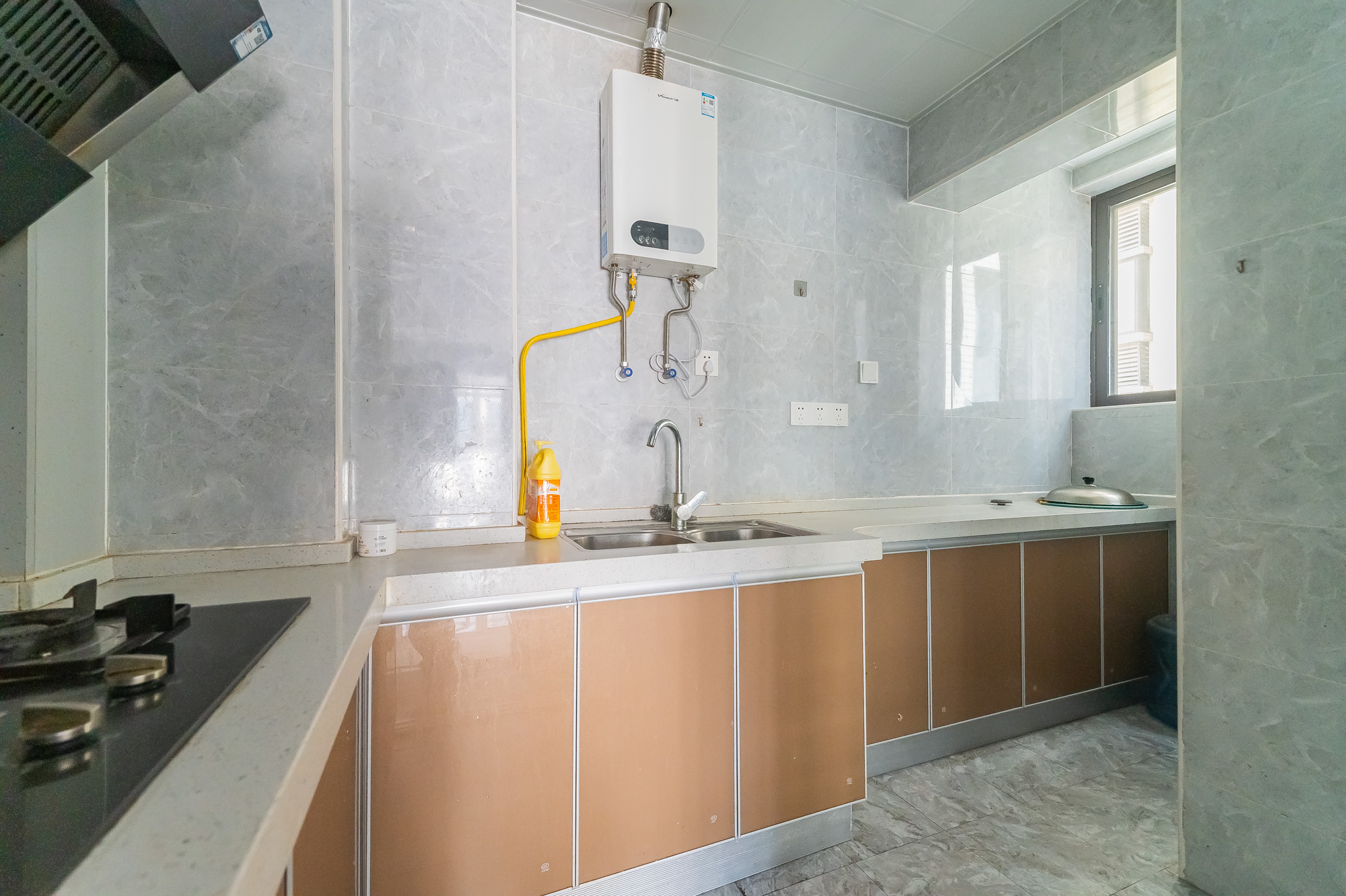 尚鑫海悦(新长海尚海城)  4室2厅2卫    100.0万 尚鑫海悦(新长海尚海城)  4室2厅2卫    100.0万厨房