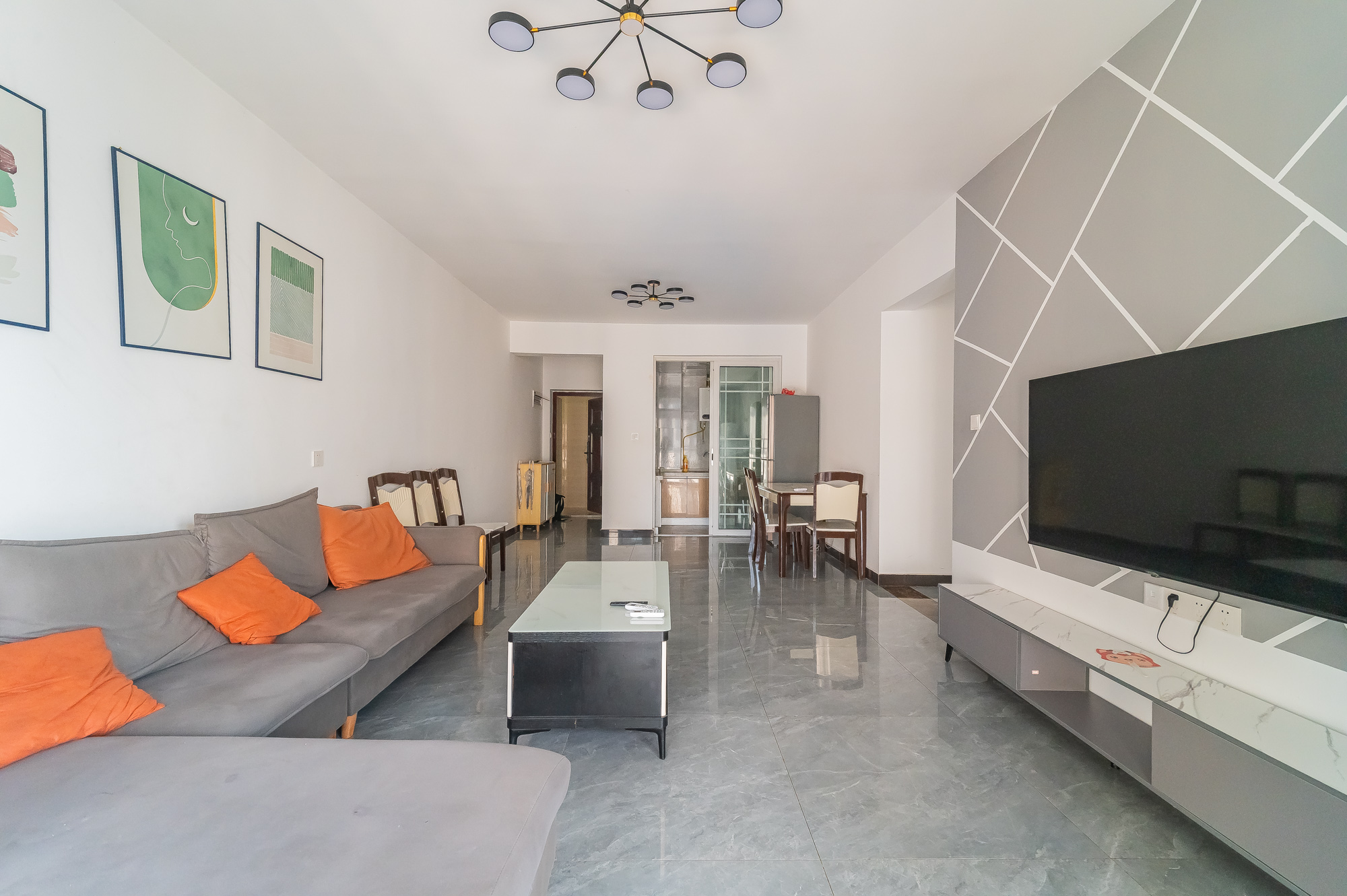 尚鑫海悦(新长海尚海城)  4室2厅2卫    100.0万 尚鑫海悦(新长海尚海城)  4室2厅2卫    100.0万客厅