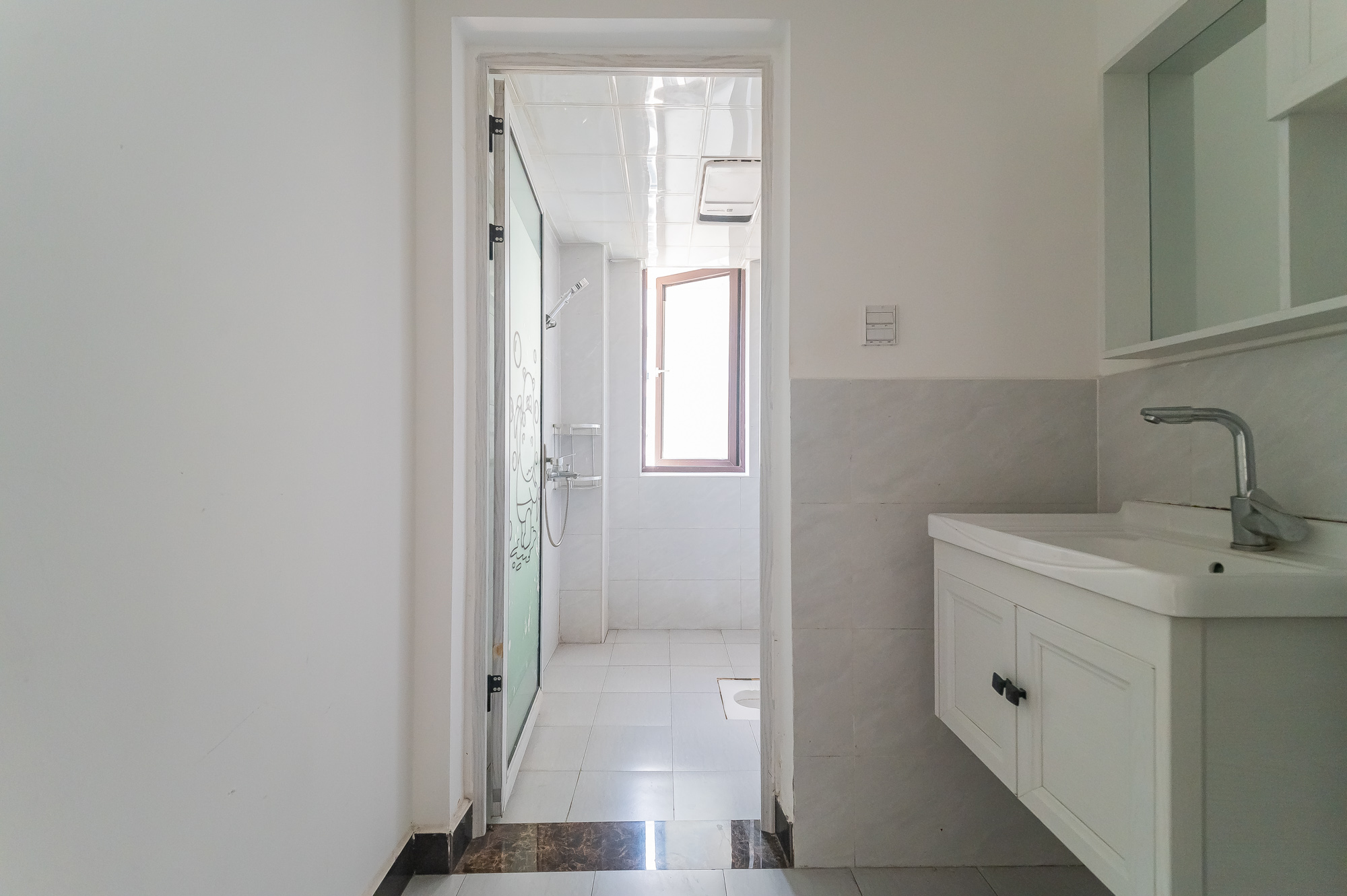 尚鑫海悦(新长海尚海城)  4室2厅2卫    100.0万 尚鑫海悦(新长海尚海城)  4室2厅2卫    100.0万卫生间