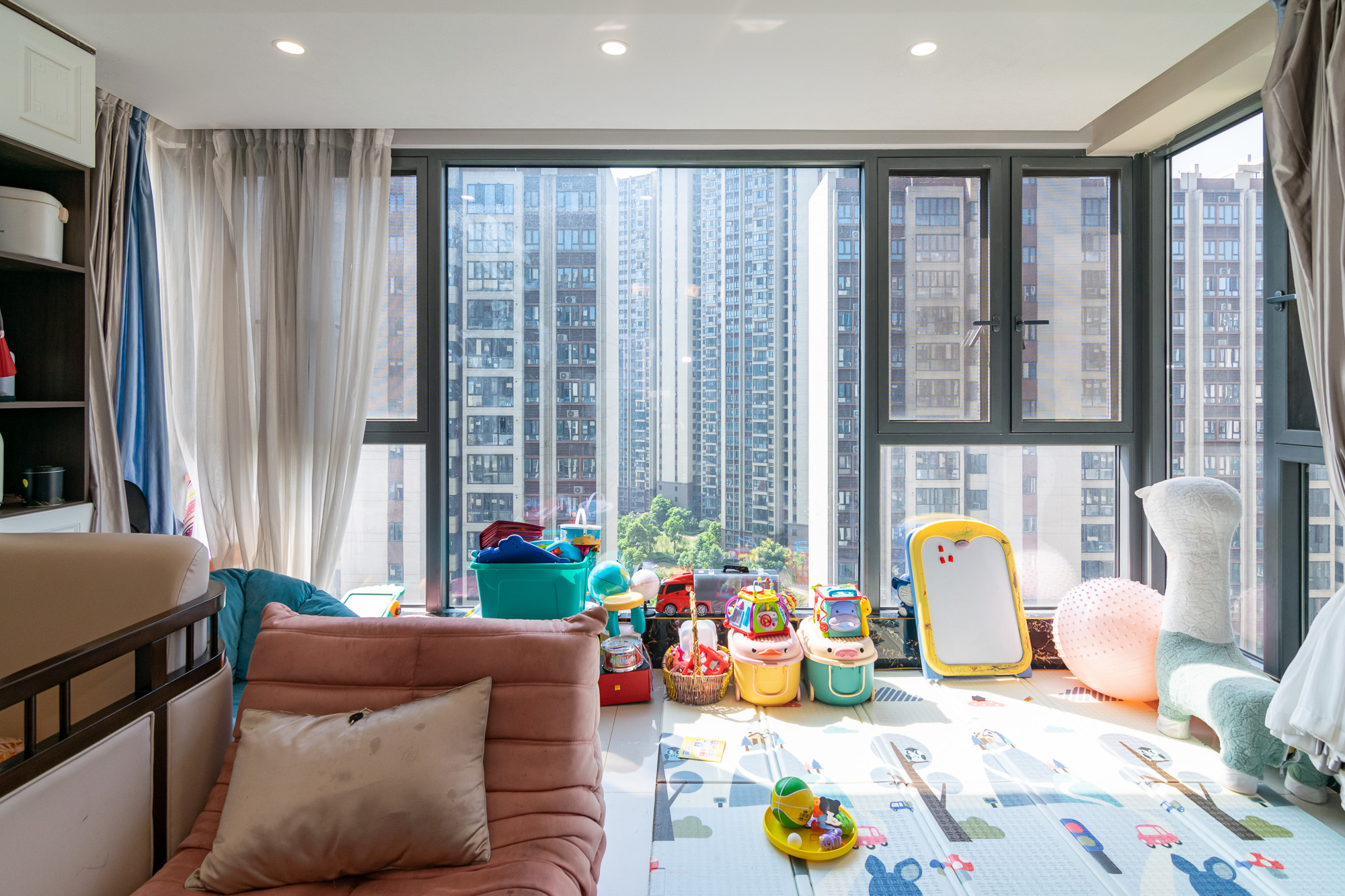 碧桂园高尔夫花园  4室2厅2卫    150.0万 碧桂园高尔夫花园  4室2厅2卫    150.0万阳台