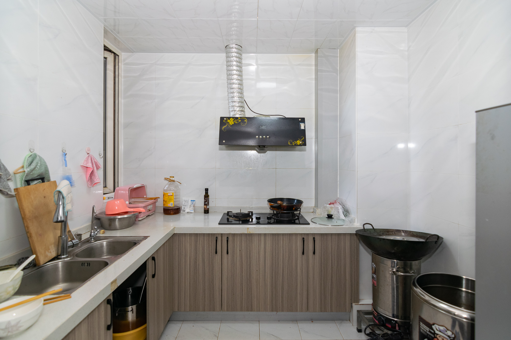 金地三千府(金地湖山樾、金地自在城) 3室2厅1卫 55.0万 金地三千府(金地湖山樾、金地自在城) 3室2厅1卫 55.0万厨房