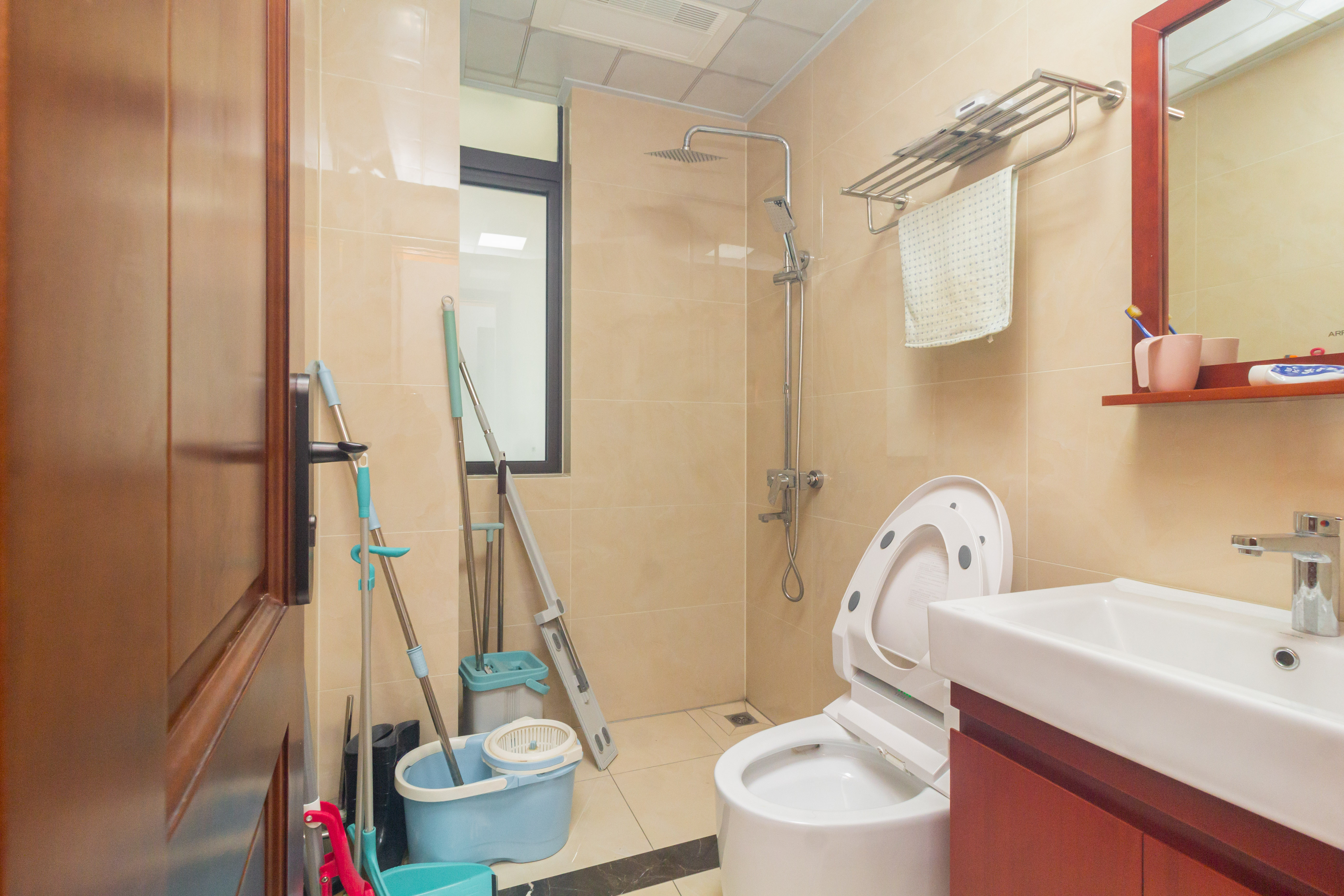 广悦星苑润园 5室2厅3卫 168.0万 广悦星苑润园 5室2厅3卫 168.0万卫生间