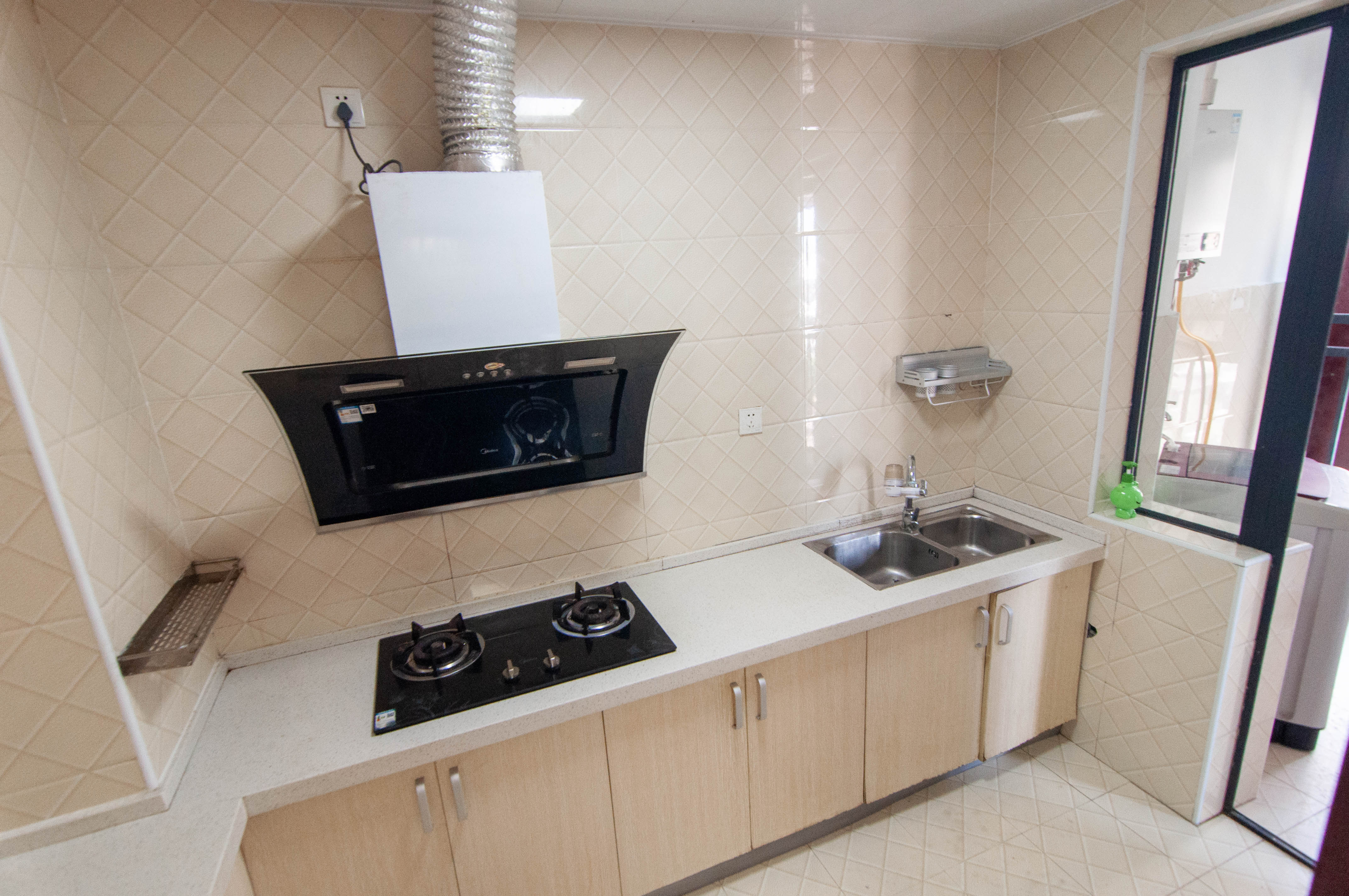 中海梅溪湖壹号 3室2厅2卫 159.0万 中海梅溪湖壹号 3室2厅2卫 159.0万厨房