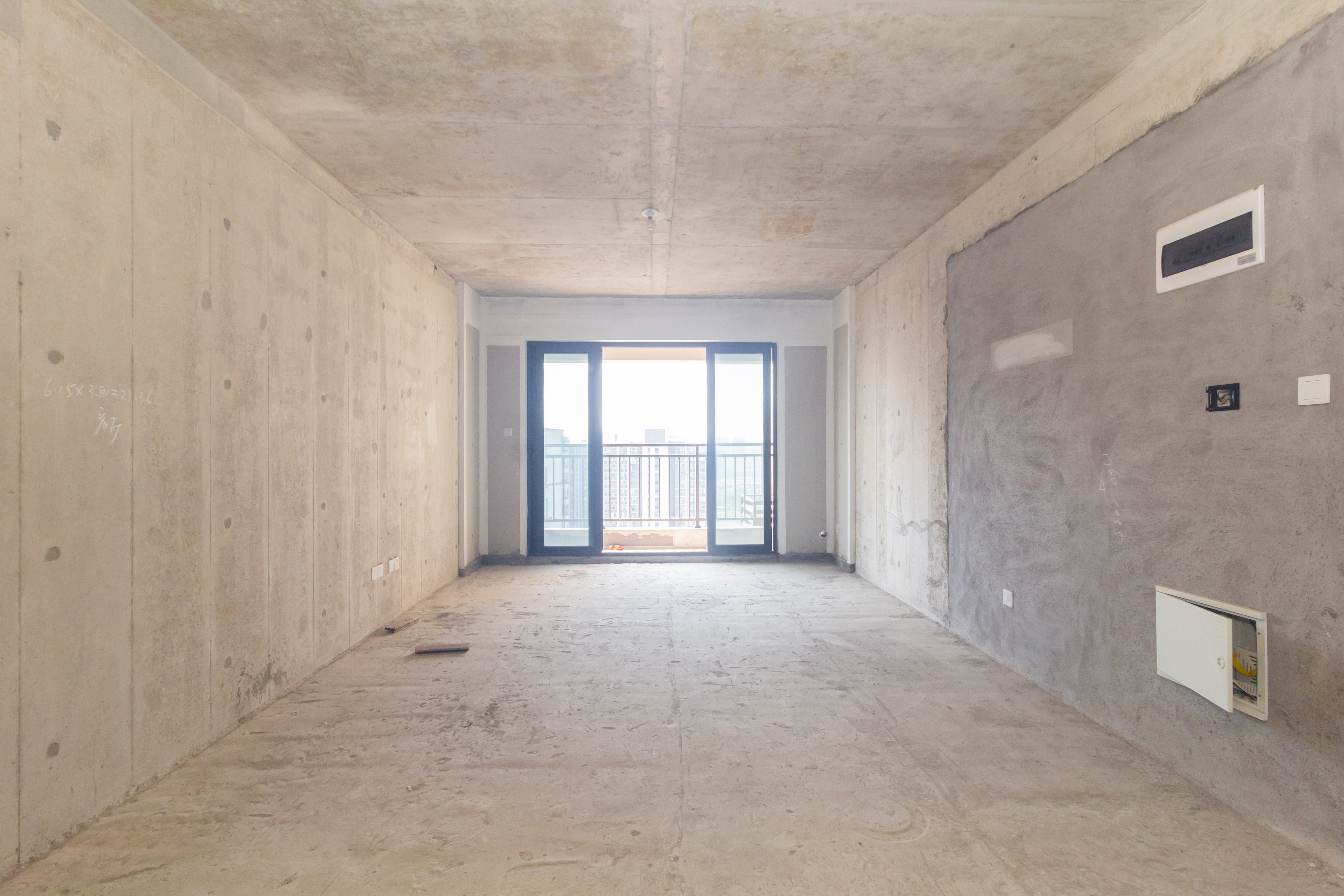 龙湖碧桂园天宸原著 4室2厅2卫 148.0万 龙湖碧桂园天宸原著 4室2厅2卫 148.0万客厅