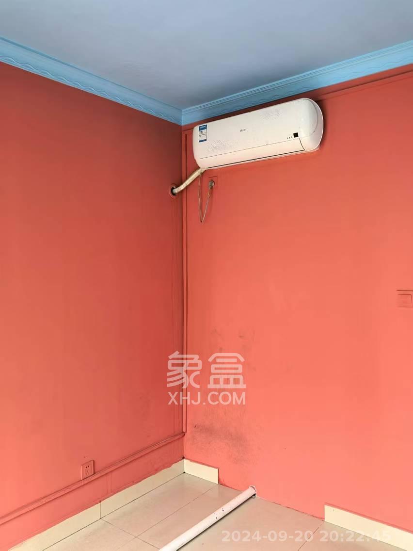 华润五彩城  1室1厅1卫   1800.00元/月室内图