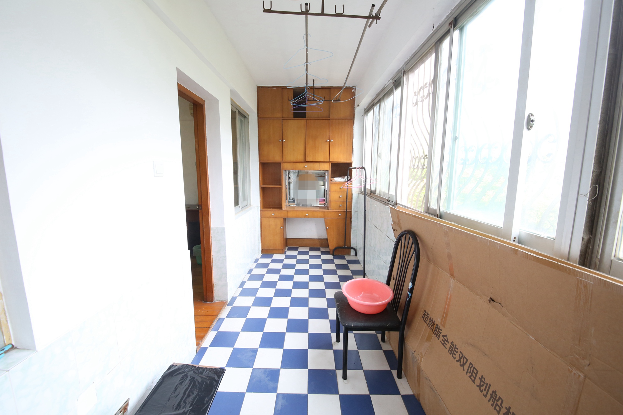 省建苑小区  3室2厅1卫   61.00万阳台