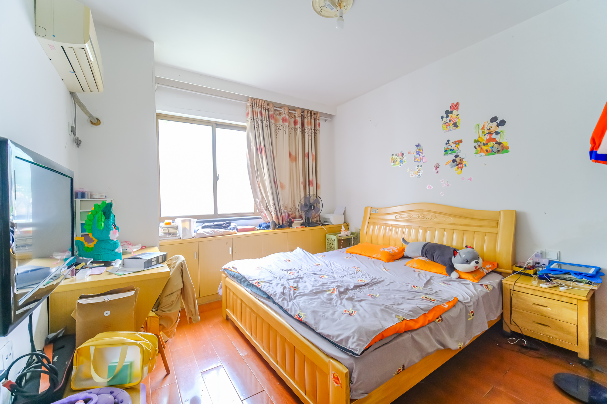 四季星城 3室2厅1卫 94.0万 四季星城 3室2厅1卫 94.0万卧室