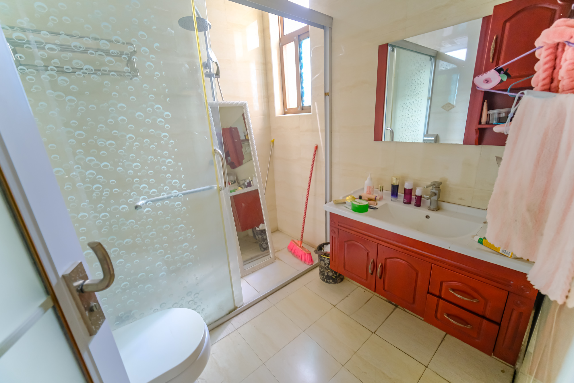 四季星城 3室2厅1卫 94.0万 四季星城 3室2厅1卫 94.0万卫生间