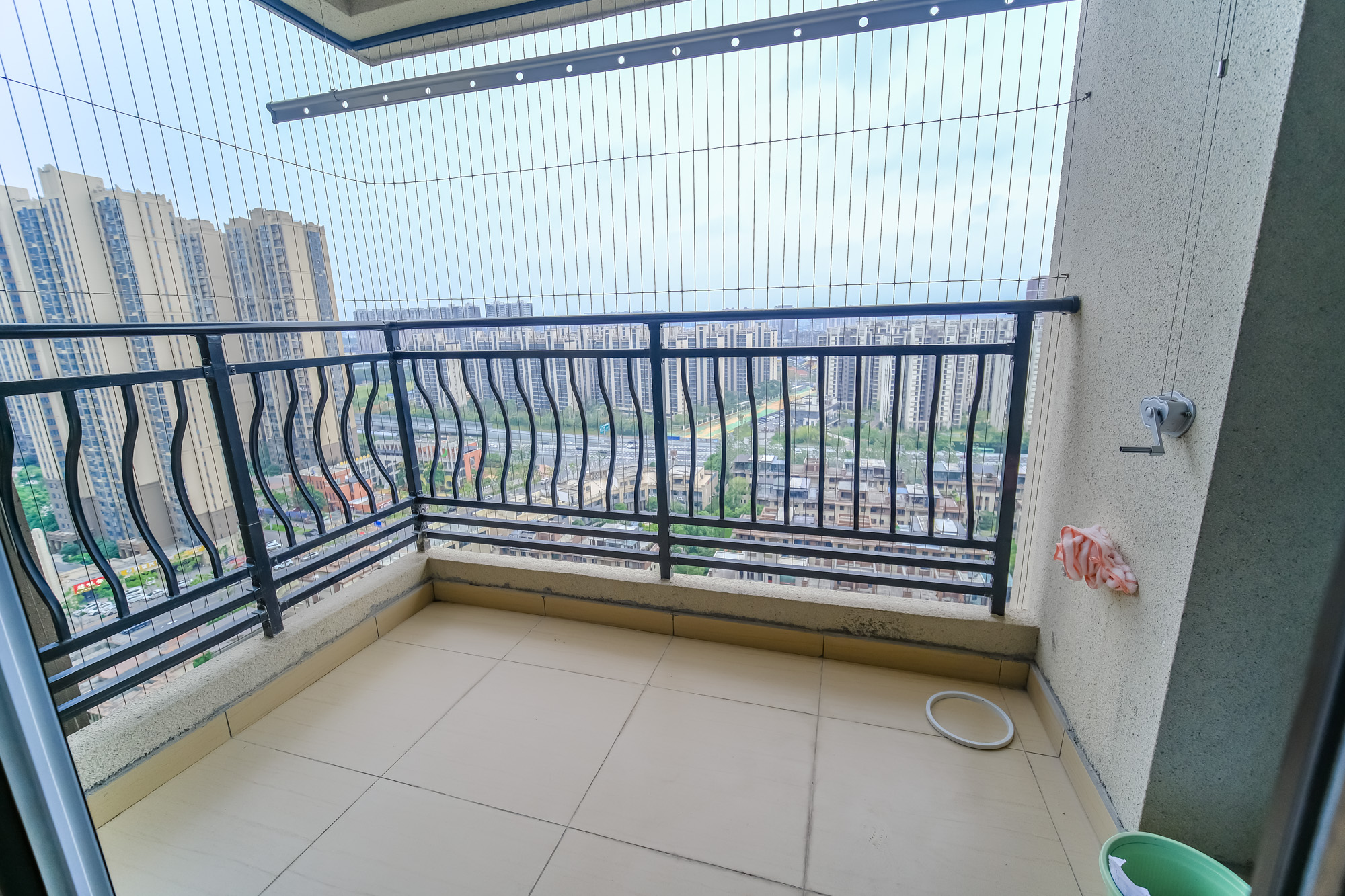 碧桂园翘楚棠  3室2厅2卫    105.88万 碧桂园翘楚棠  3室2厅2卫    105.88万阳台