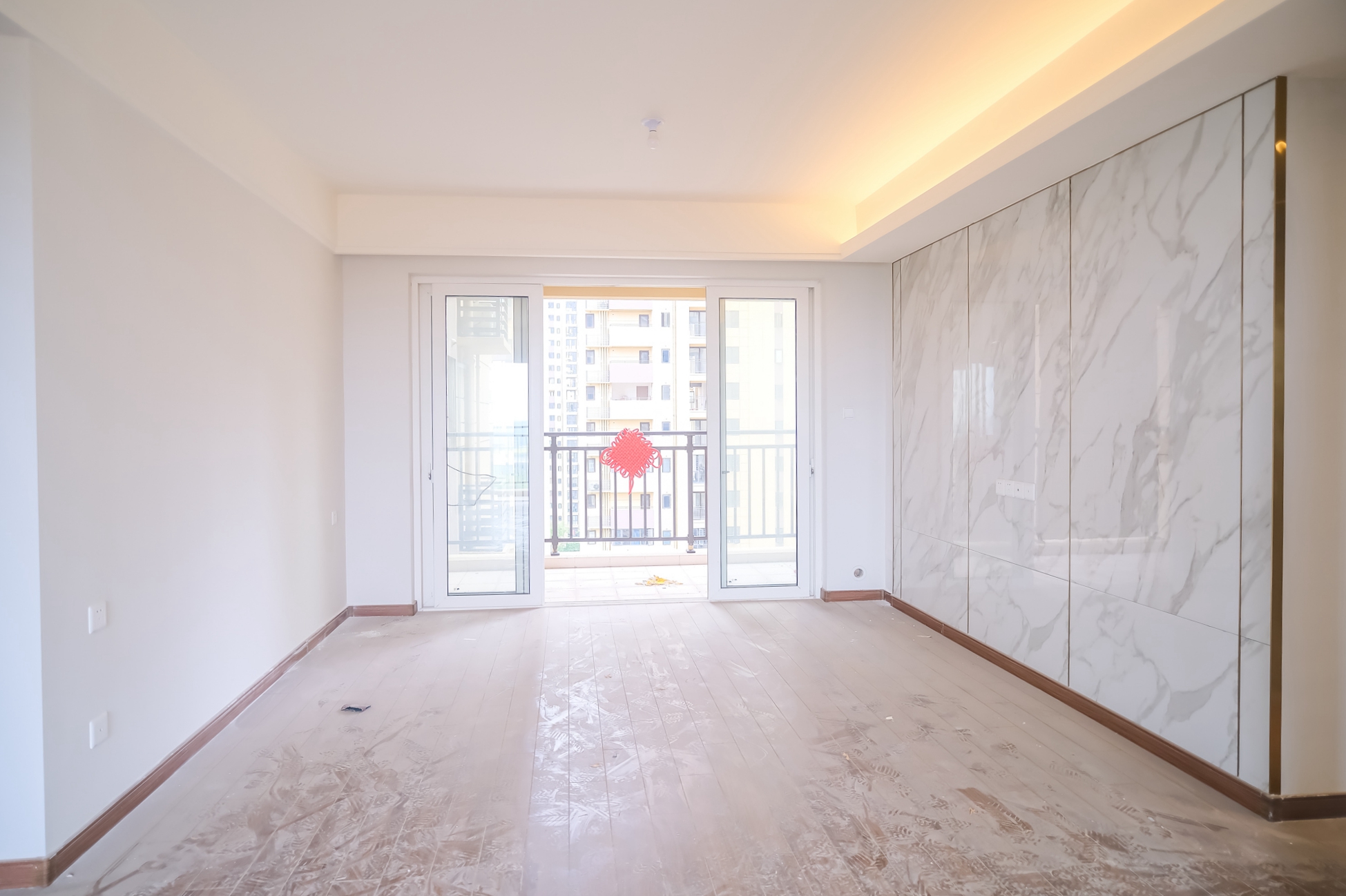 保利香槟国际 4室2厅2卫 97.0万 保利香槟国际 4室2厅2卫 97.0万客厅