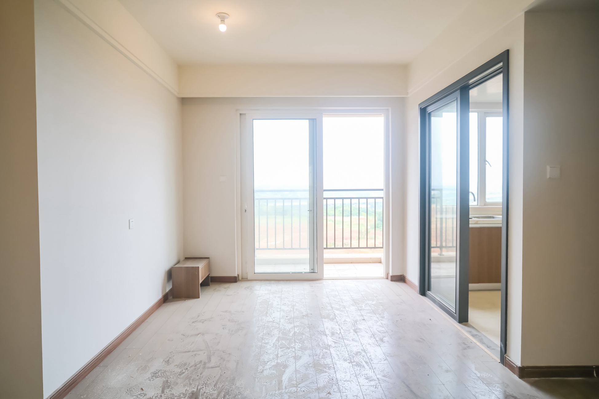 保利香槟国际 4室2厅2卫 97.0万 保利香槟国际 4室2厅2卫 97.0万客厅