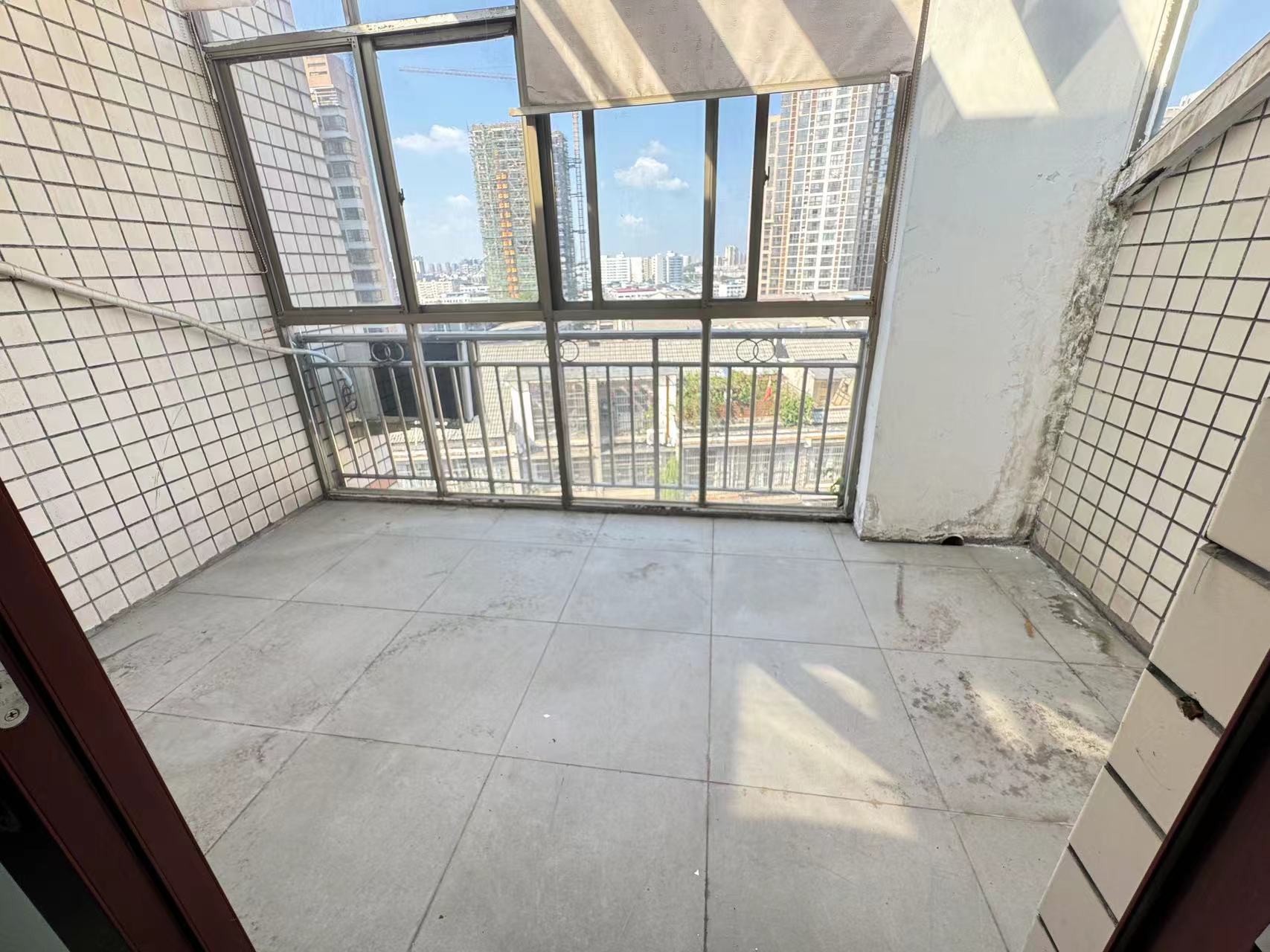 江南世家  5室2厅3卫    38.8万 江南世家  5室2厅3卫    38.8万室内图