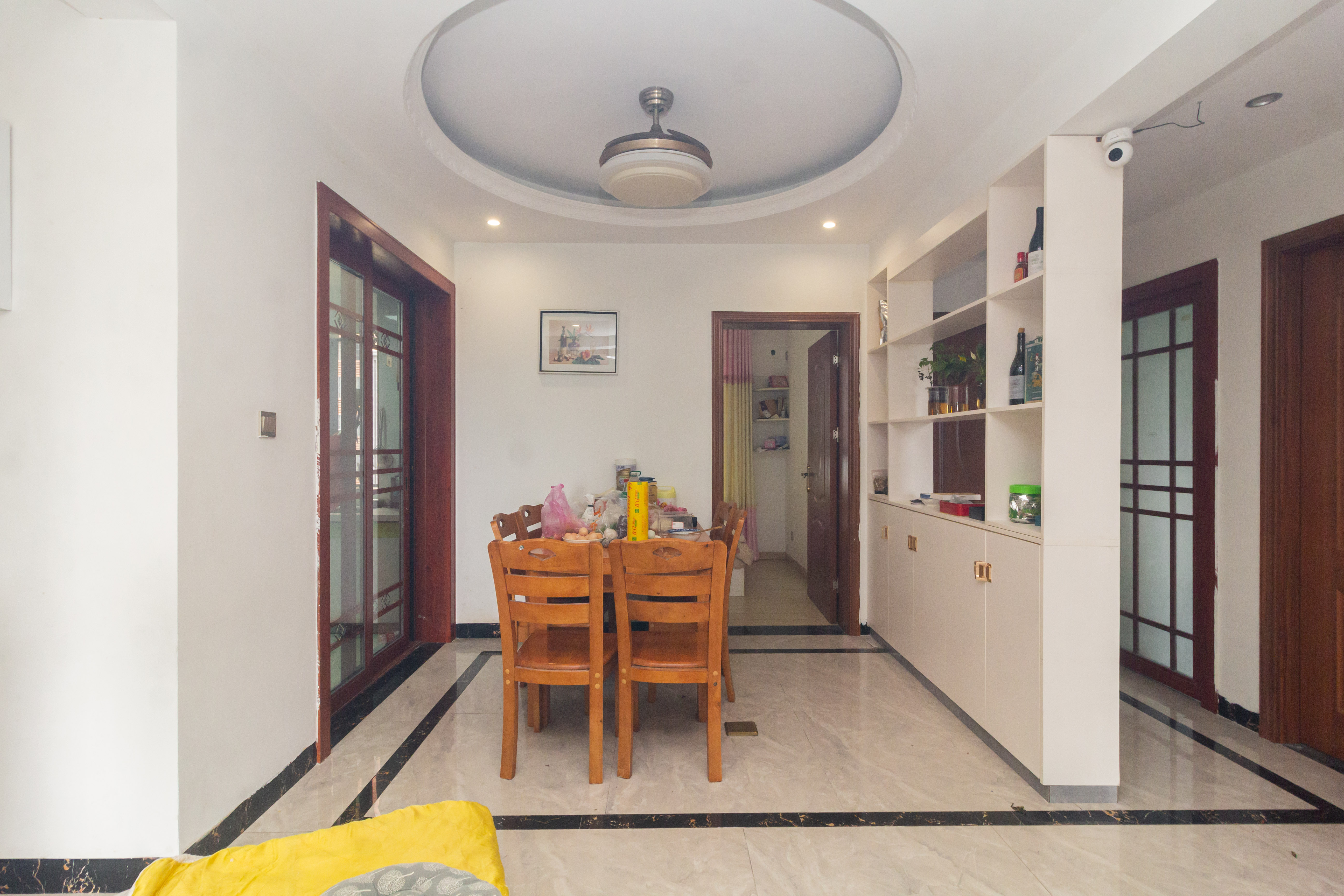 辉宏橄榄城  4室2厅2卫    76.8万 辉宏橄榄城  4室2厅2卫    76.8万客厅