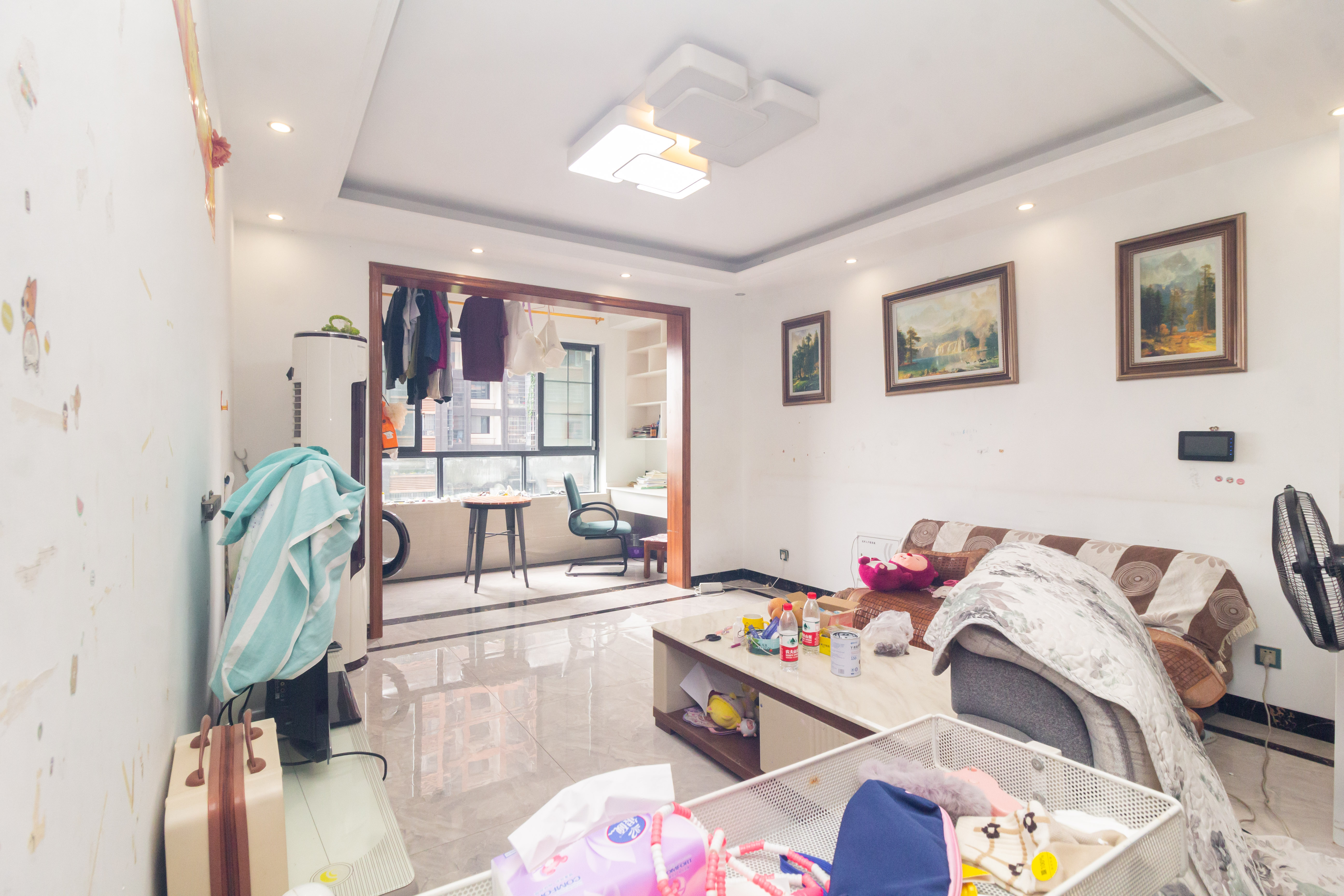 辉宏橄榄城  4室2厅2卫    76.8万 辉宏橄榄城  4室2厅2卫    76.8万客厅