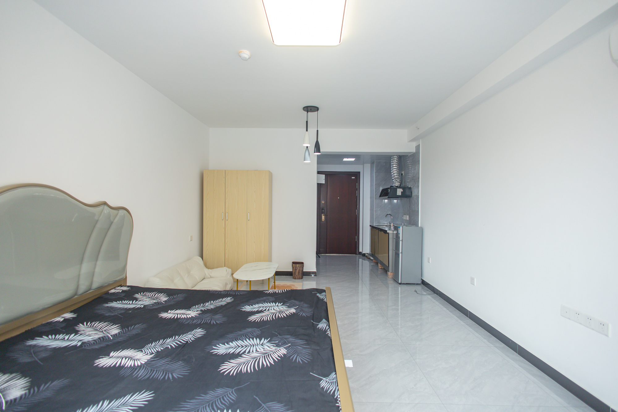 新长海漓湘悦  1室1厅1卫    23.0万 新长海漓湘悦  1室1厅1卫    23.0万客厅