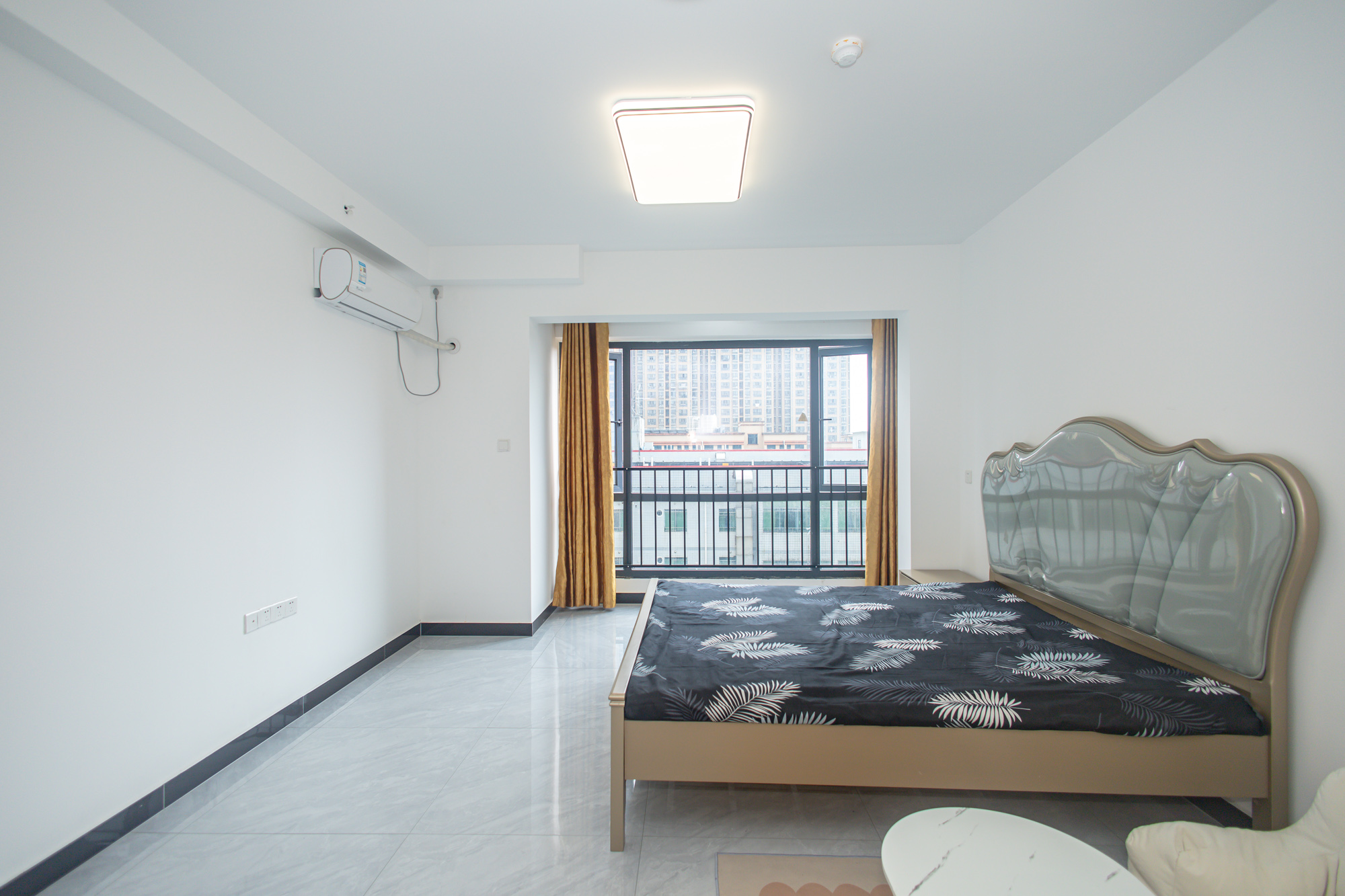 新长海漓湘悦  1室1厅1卫    23.0万 新长海漓湘悦  1室1厅1卫    23.0万客厅