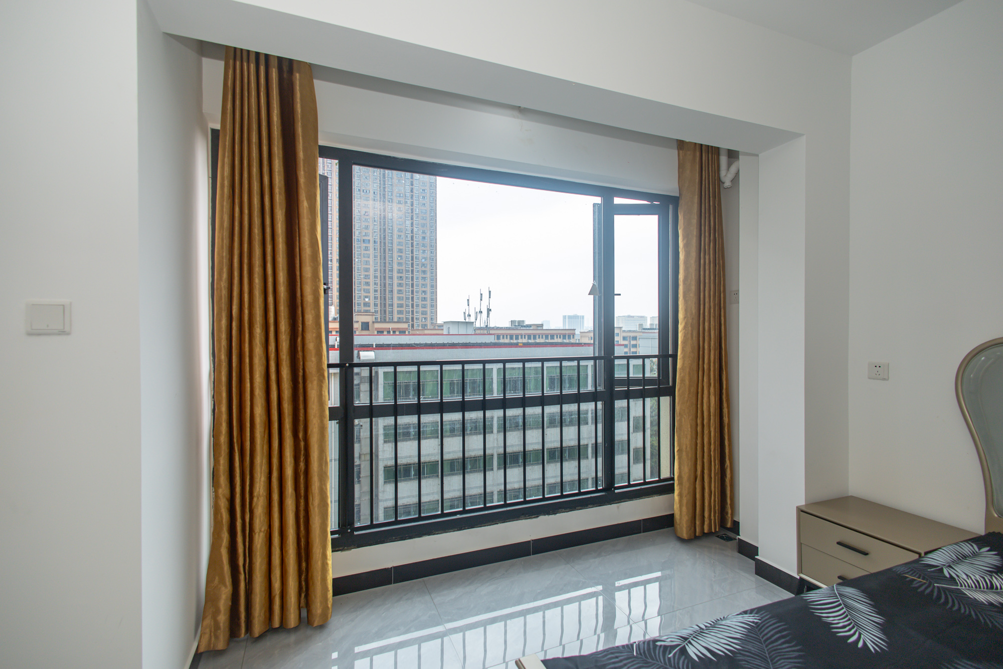 新长海漓湘悦  1室1厅1卫    23.0万 新长海漓湘悦  1室1厅1卫    23.0万阳台