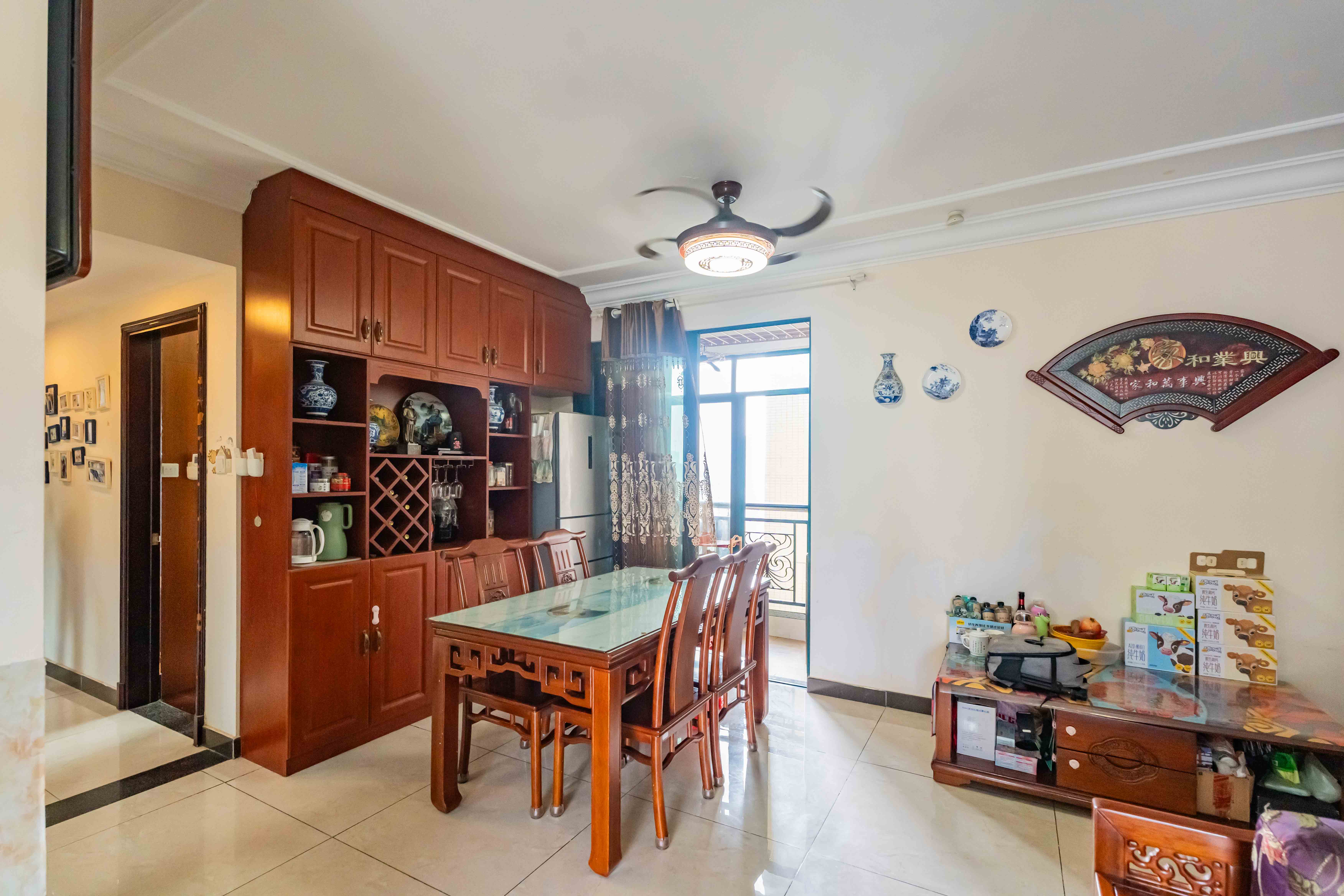 恒大雅苑  3室2厅2卫    118.0万 恒大雅苑  3室2厅2卫    118.0万客厅