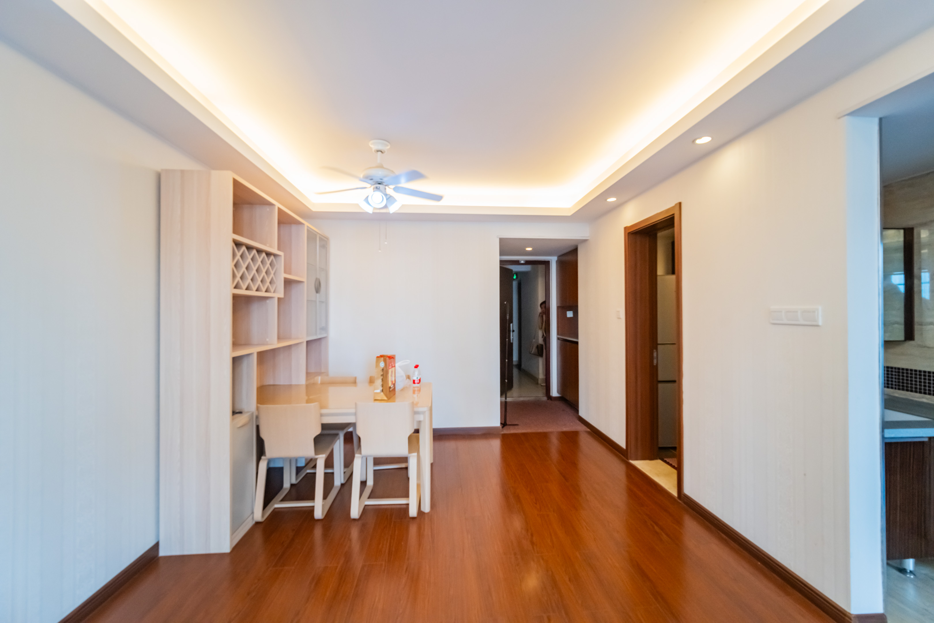 万科金域华府三四期  1室2厅1卫    98.0万客厅