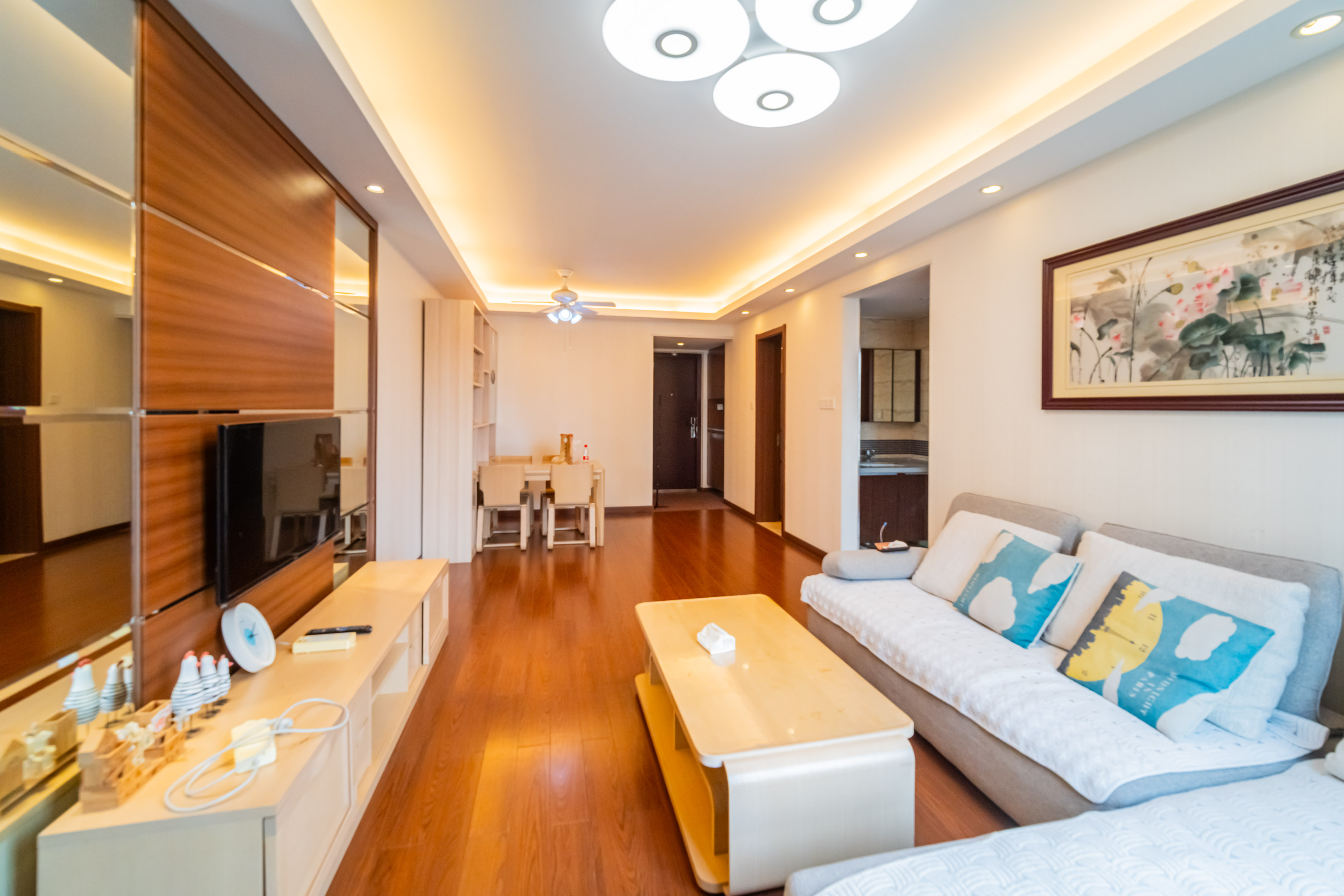 万科金域华府三四期  1室2厅1卫    98.0万客厅