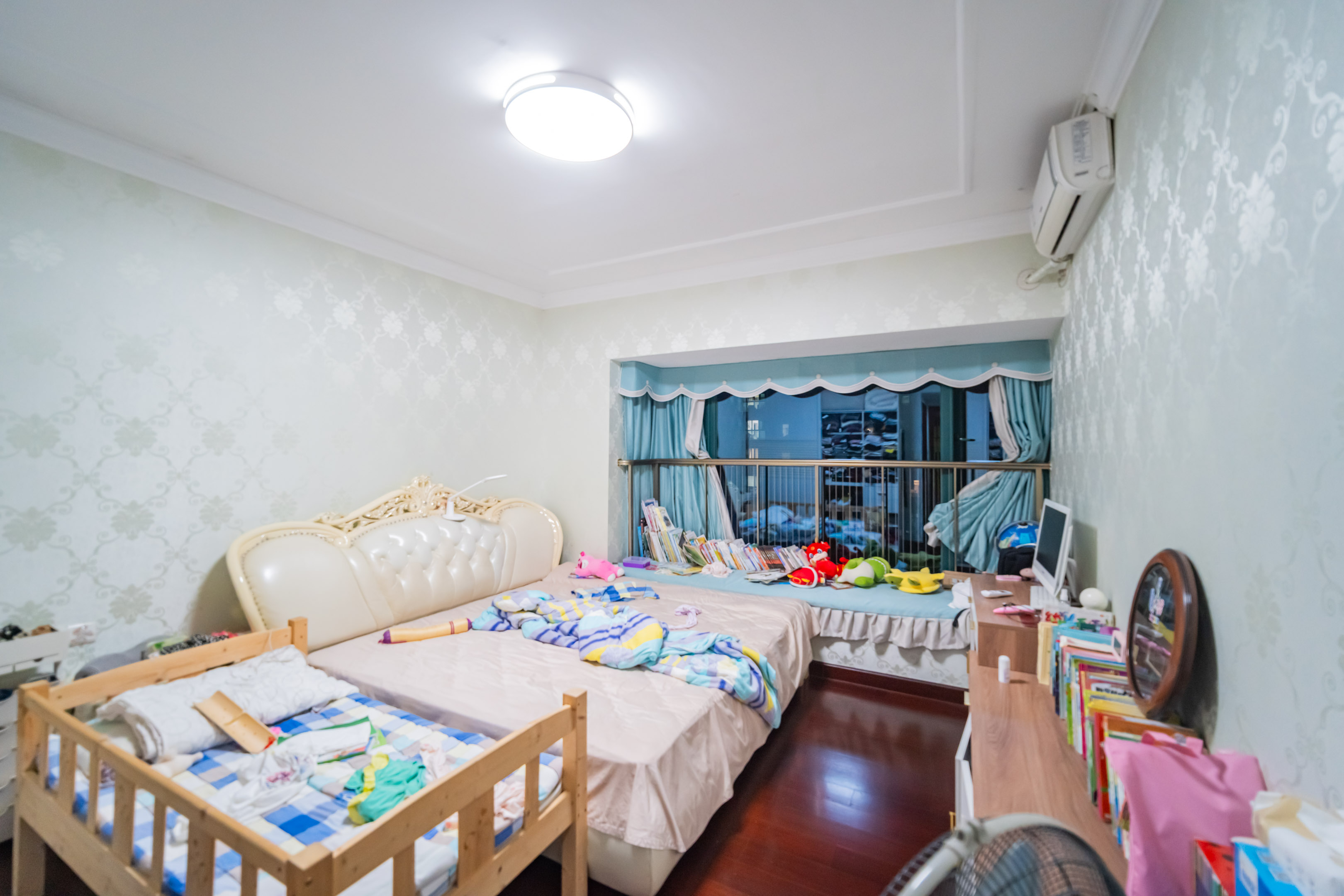 恒大绿洲 3室2厅2卫 185.00万 恒大绿洲 3室2厅2卫 185.00万卧室