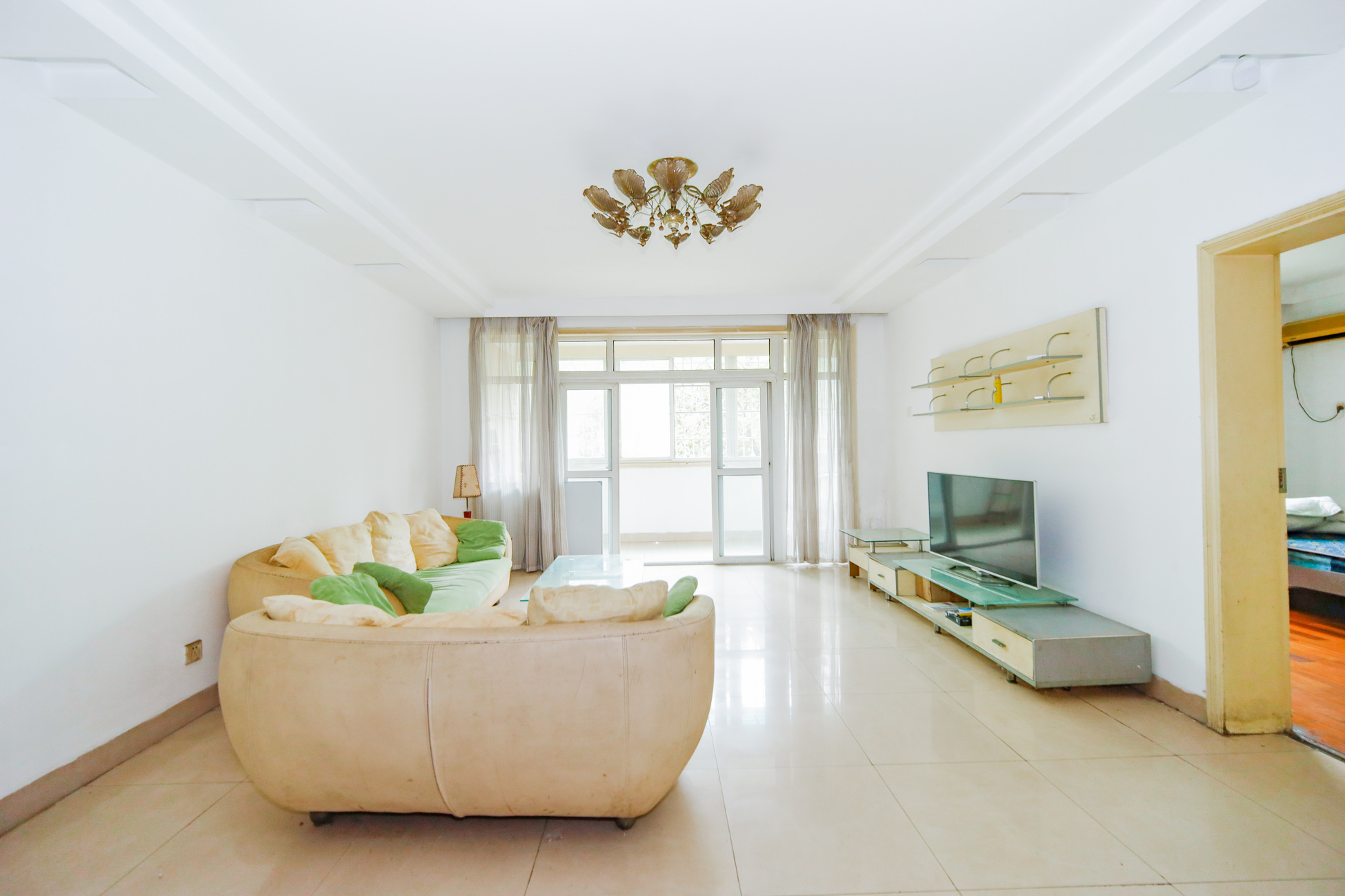 湘樟园小区(湘樟家园) 3室2厅1卫 55.8万 湘樟园小区(湘樟家园) 3室2厅1卫 55.8万客厅