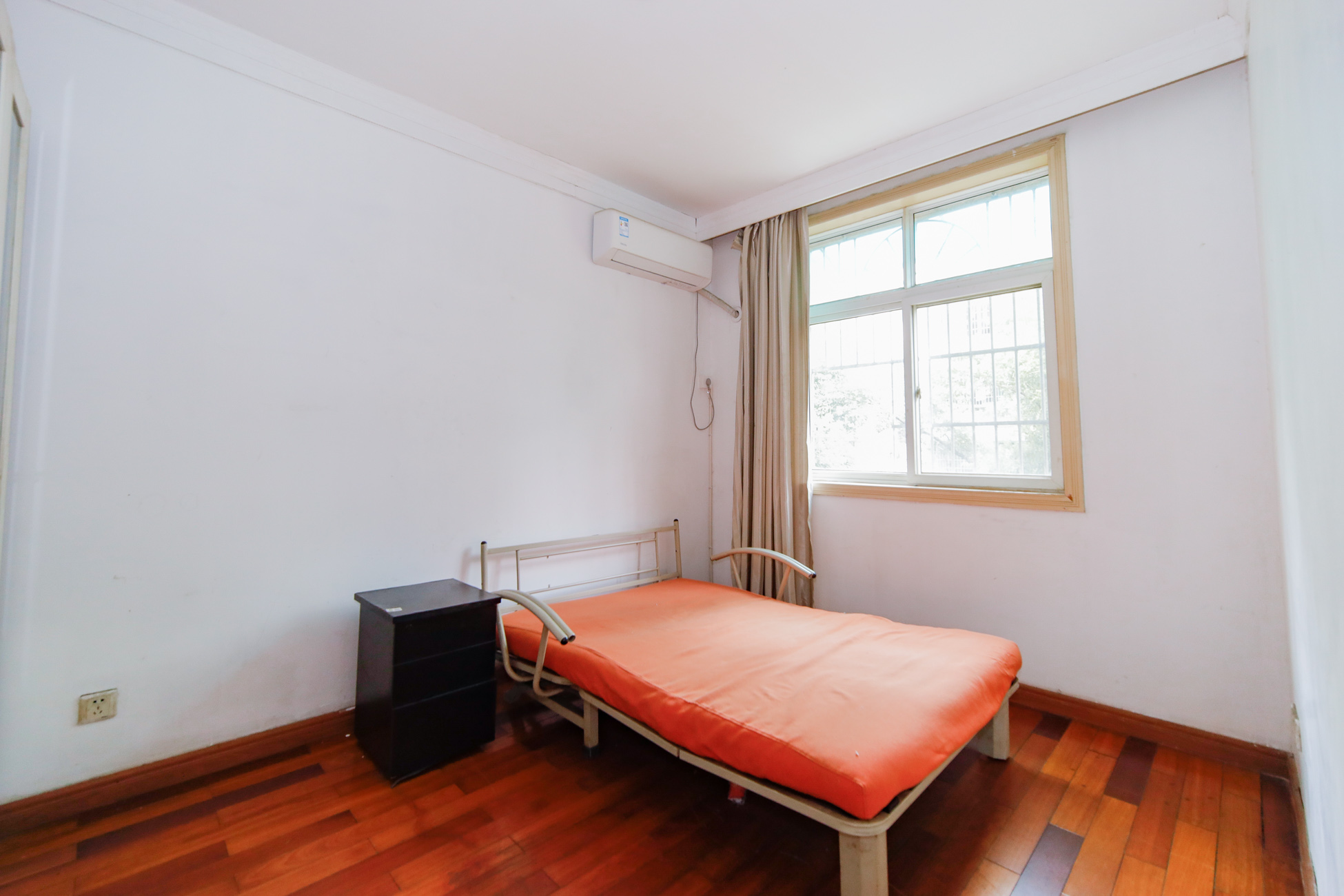 湘樟园小区(湘樟家园) 3室2厅1卫 55.8万 湘樟园小区(湘樟家园) 3室2厅1卫 55.8万卧室