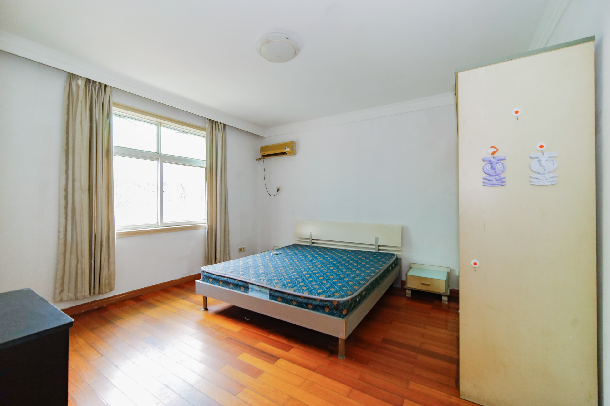 湘樟园小区(湘樟家园) 3室2厅1卫 55.8万 湘樟园小区(湘樟家园) 3室2厅1卫 55.8万卧室