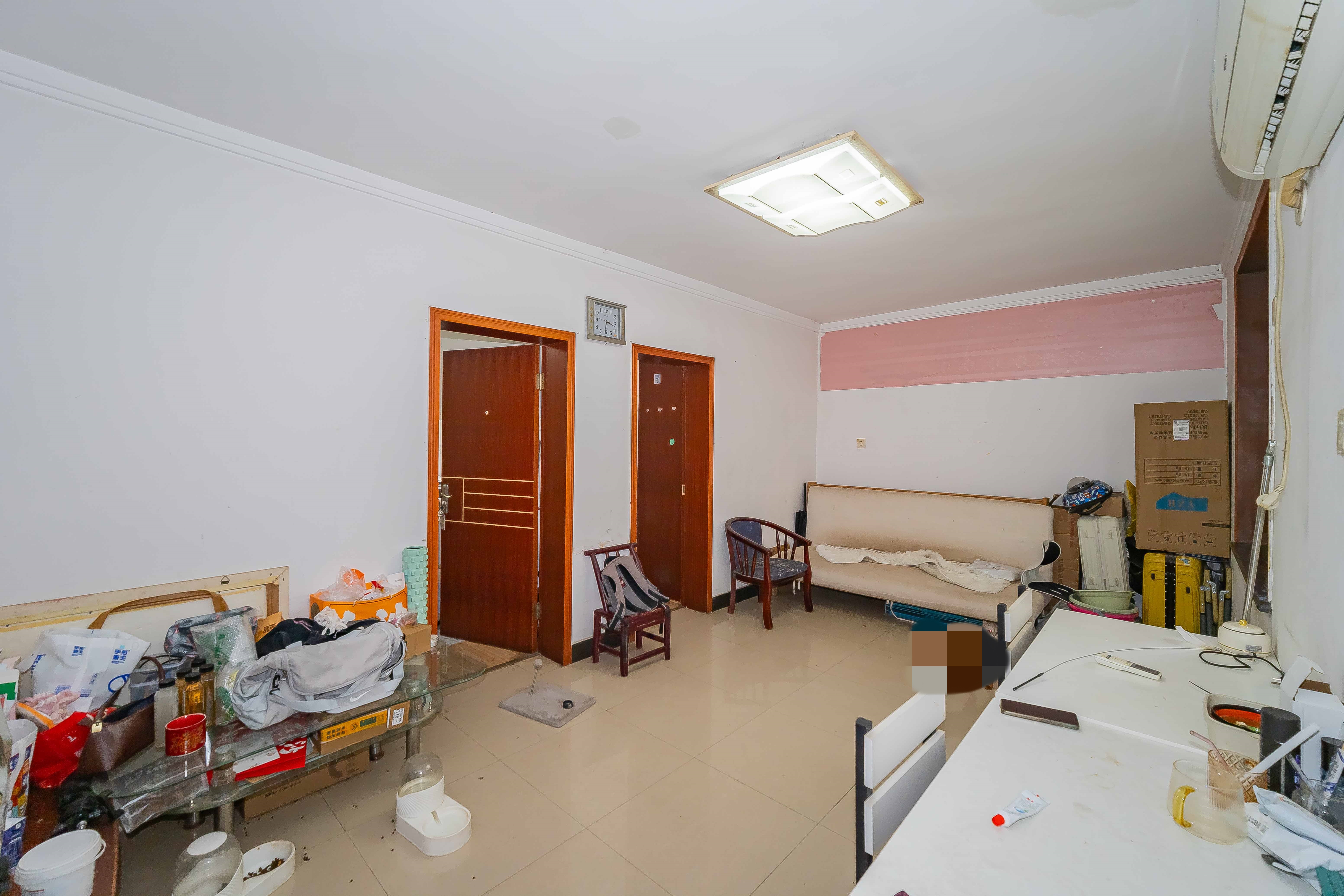 向东南社区 2室1厅1卫 30.9万 向东南社区 2室1厅1卫 30.9万客厅