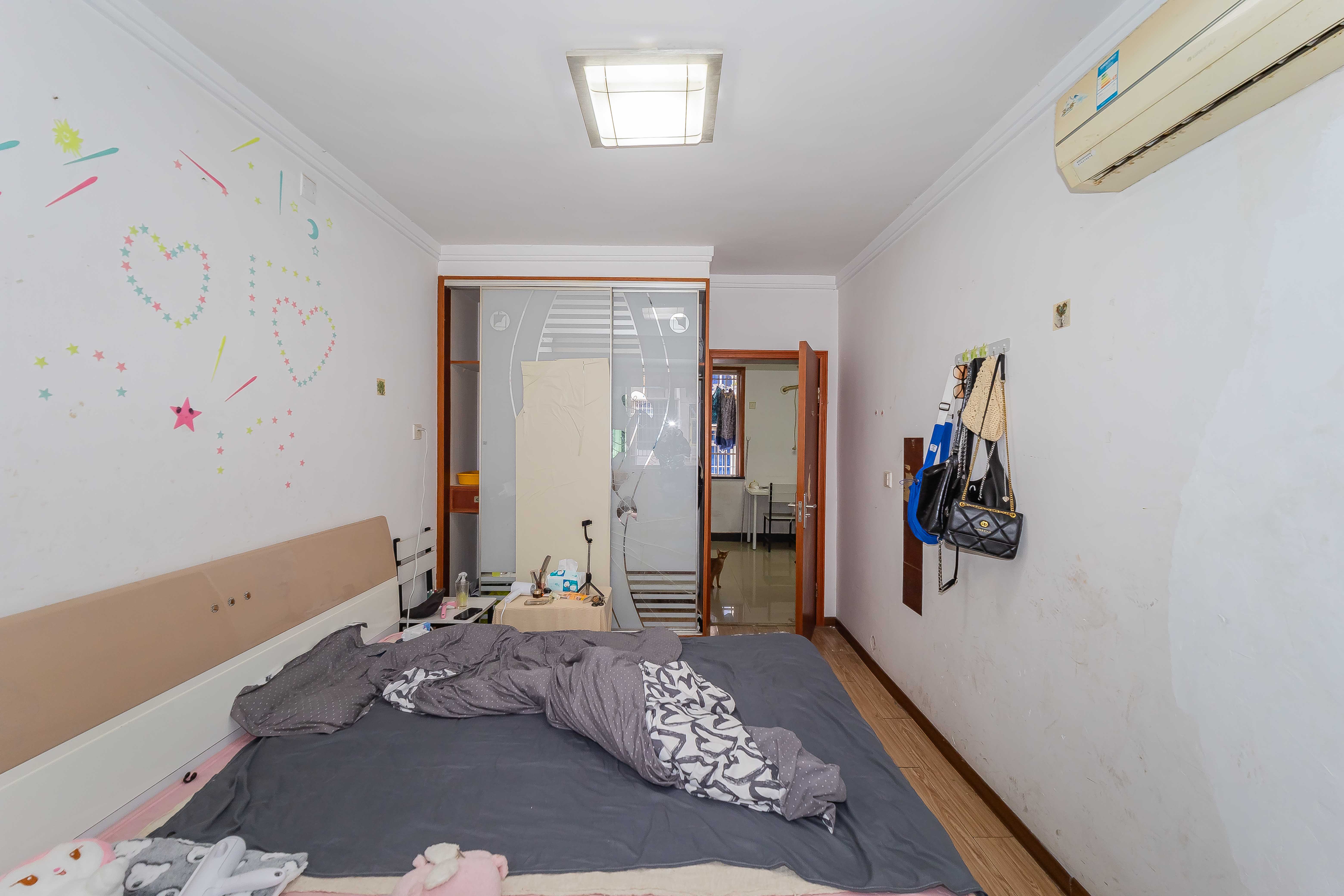 向东南社区 2室1厅1卫 30.9万 向东南社区 2室1厅1卫 30.9万卧室