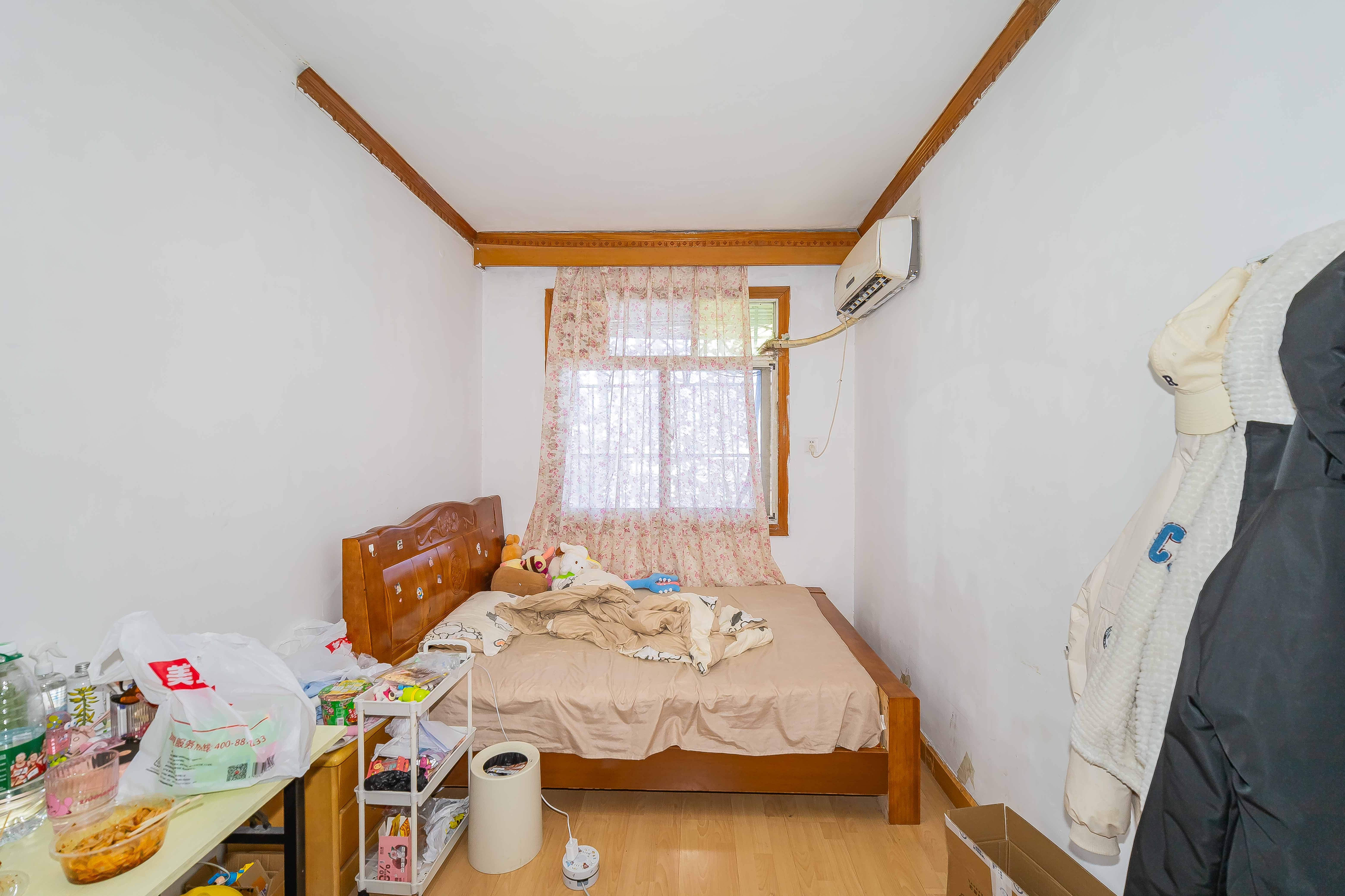 西湖新村  2室1厅1卫   42.80万卧室