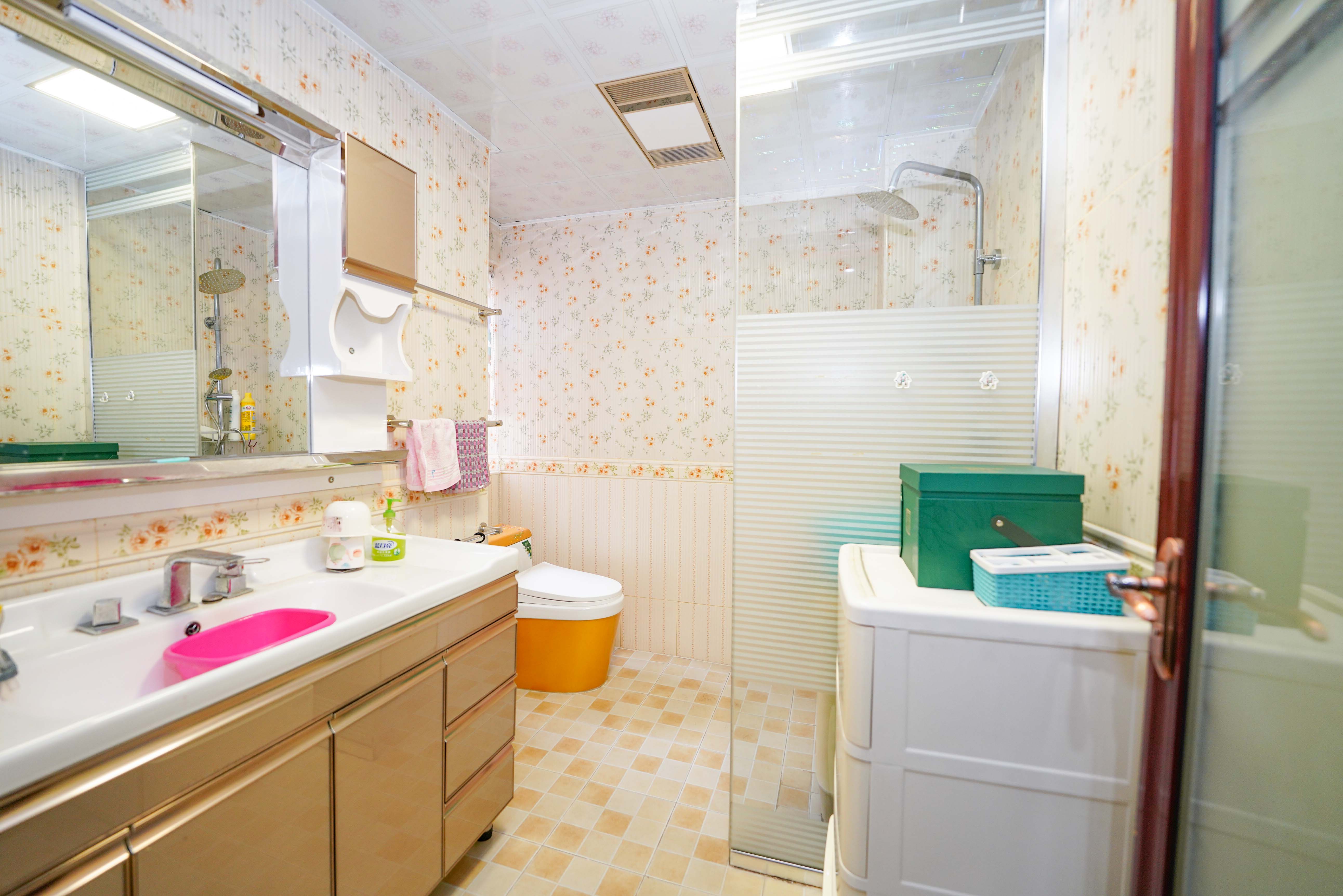 和美星城  4室2厅2卫    126.0万其他