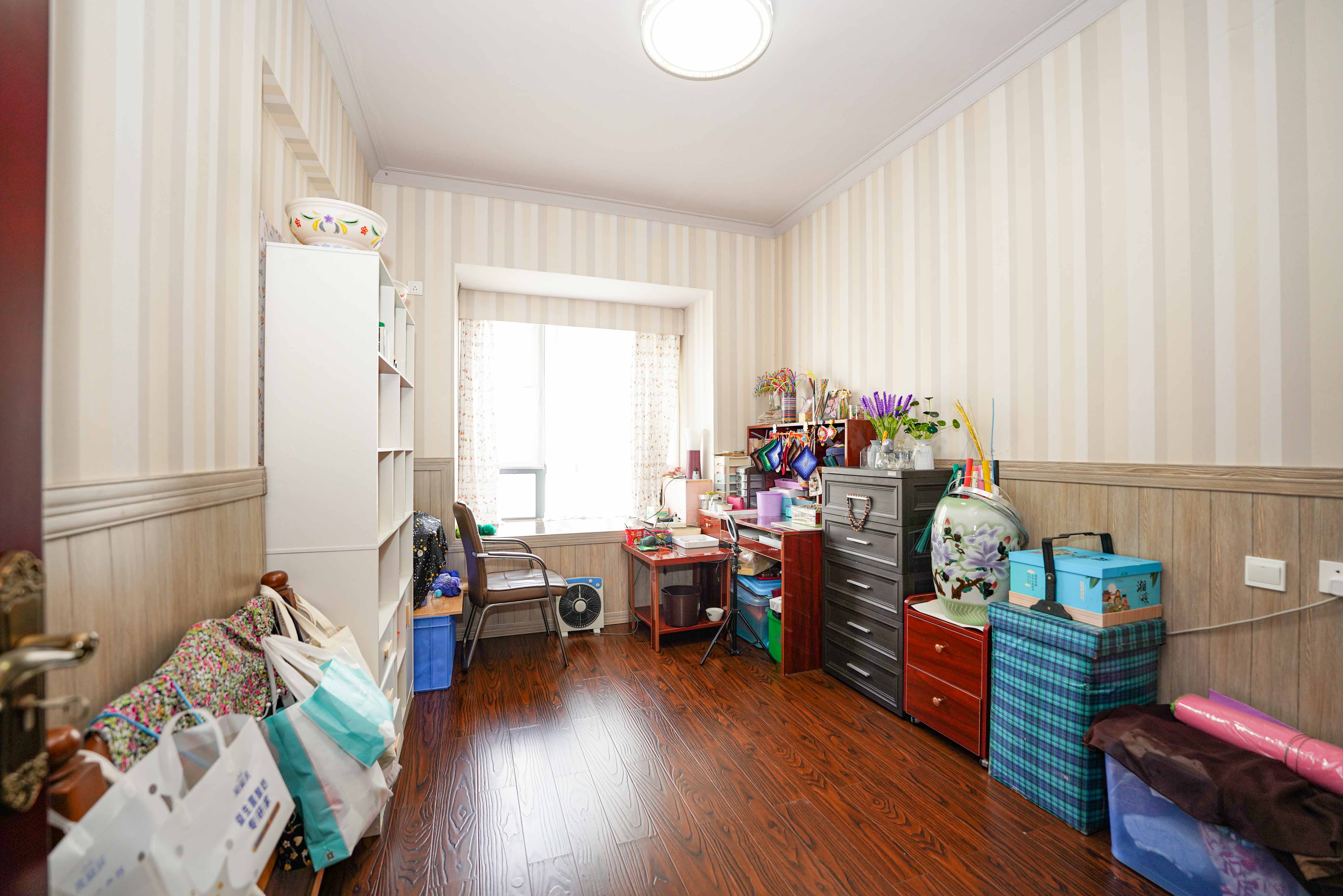 和美星城  4室2厅2卫    126.0万其他