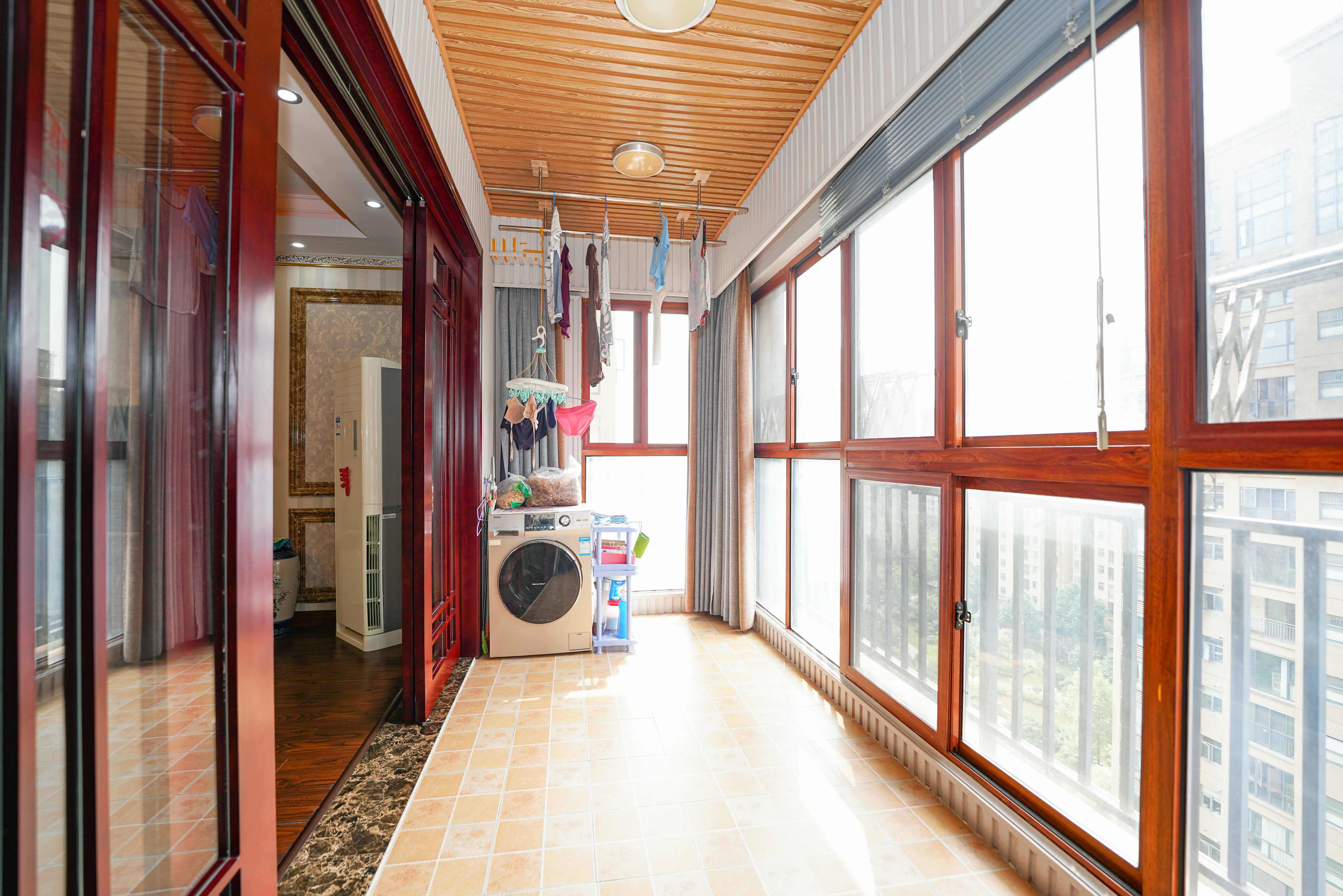 和美星城  4室2厅2卫    126.0万其他