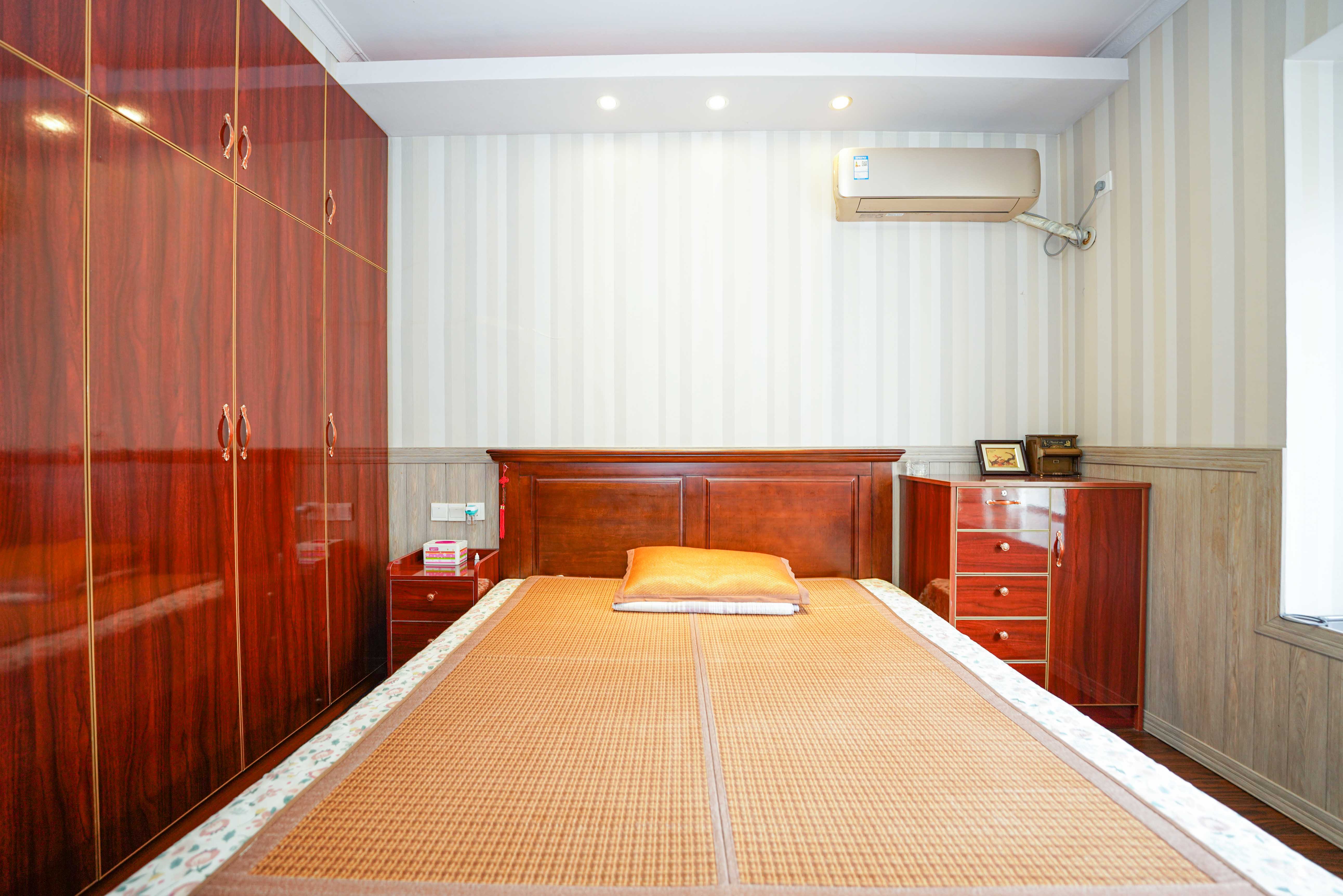 和美星城  4室2厅2卫    126.0万其他