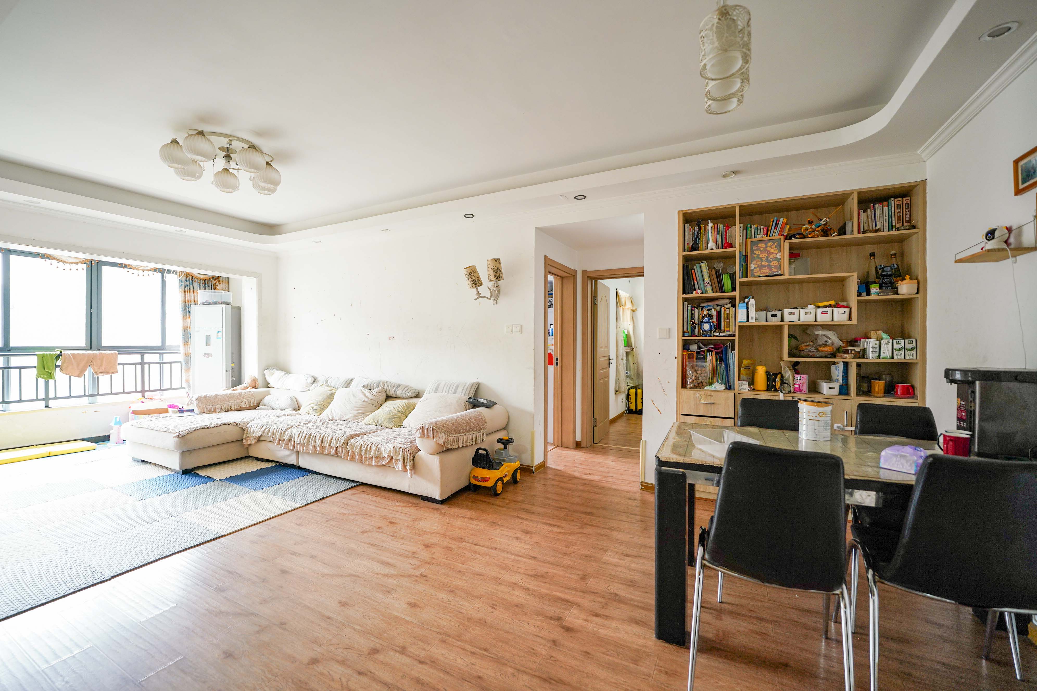 五矿紫湖香醍  1室0厅0卫    60.0万 五矿紫湖香醍  1室0厅0卫    60.0万客厅