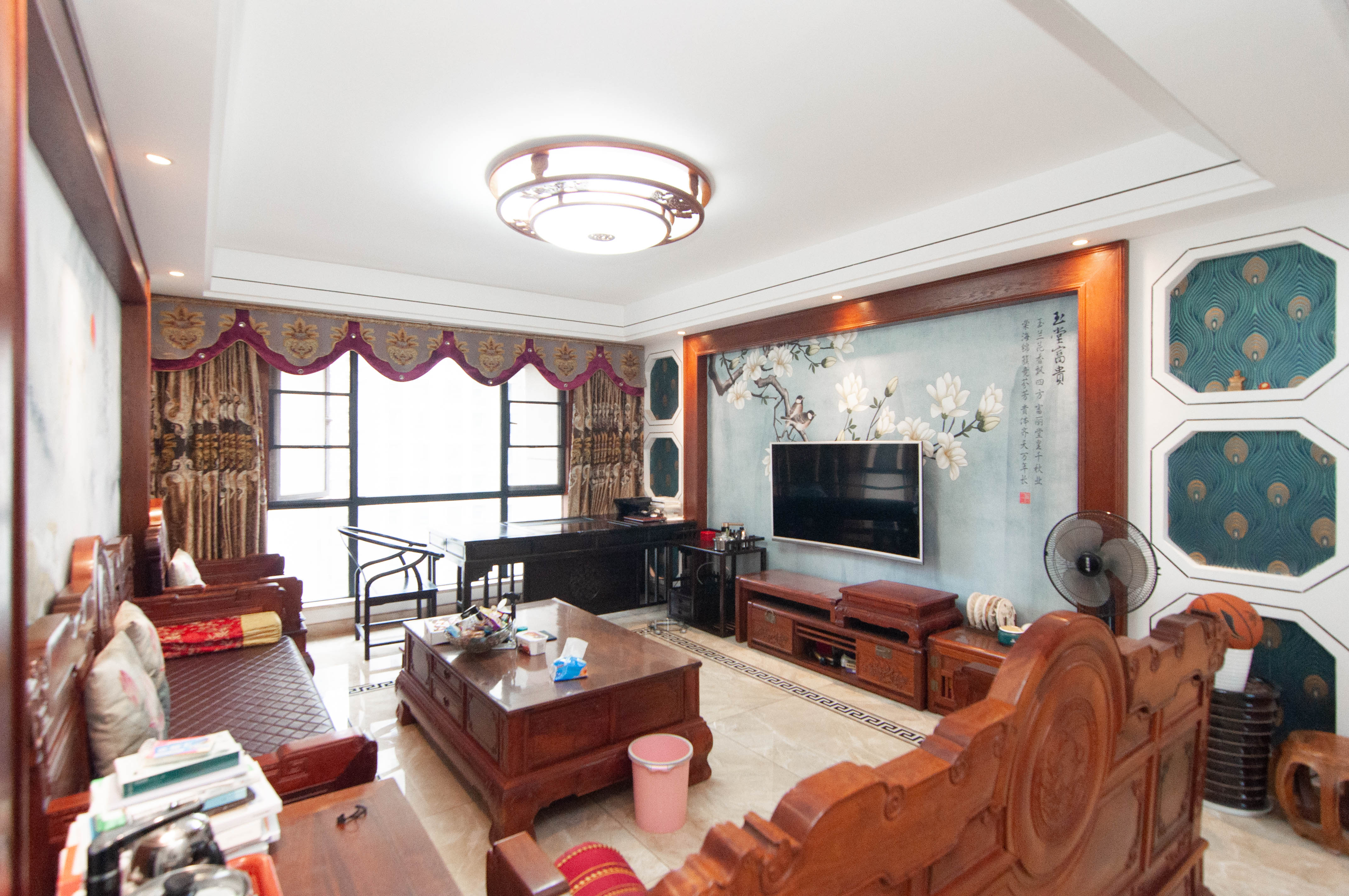 中海梅溪湖壹号 4室2厅2卫 289.0万 中海梅溪湖壹号 4室2厅2卫 289.0万客厅