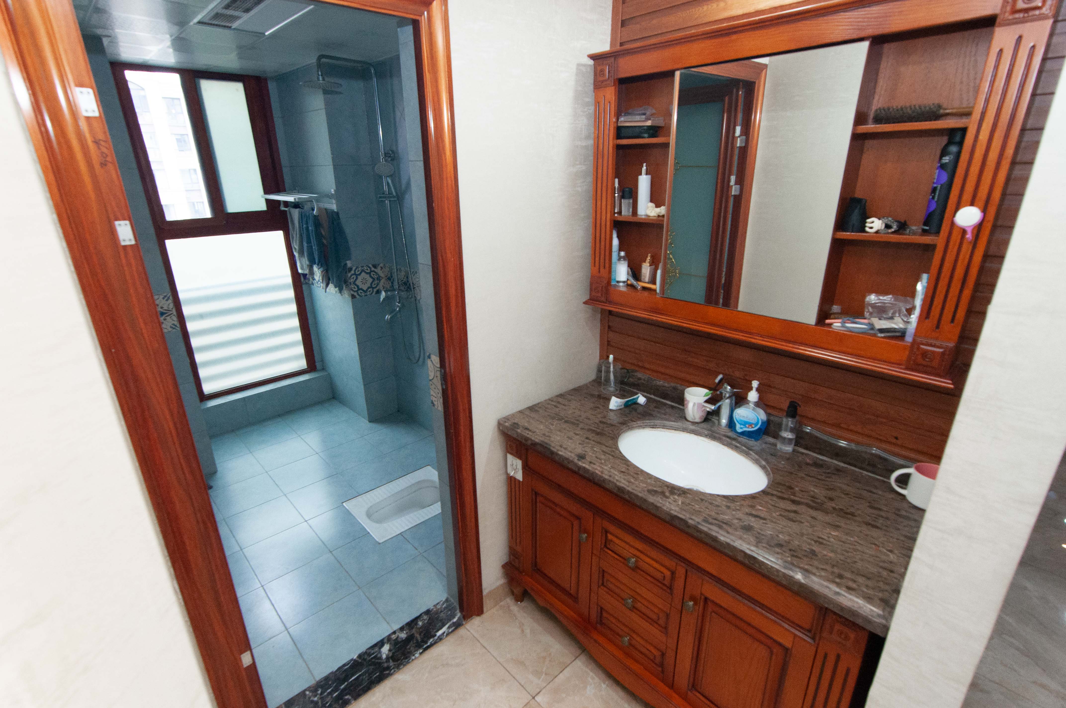 中海梅溪湖壹号 4室2厅2卫 289.0万 中海梅溪湖壹号 4室2厅2卫 289.0万卫生间