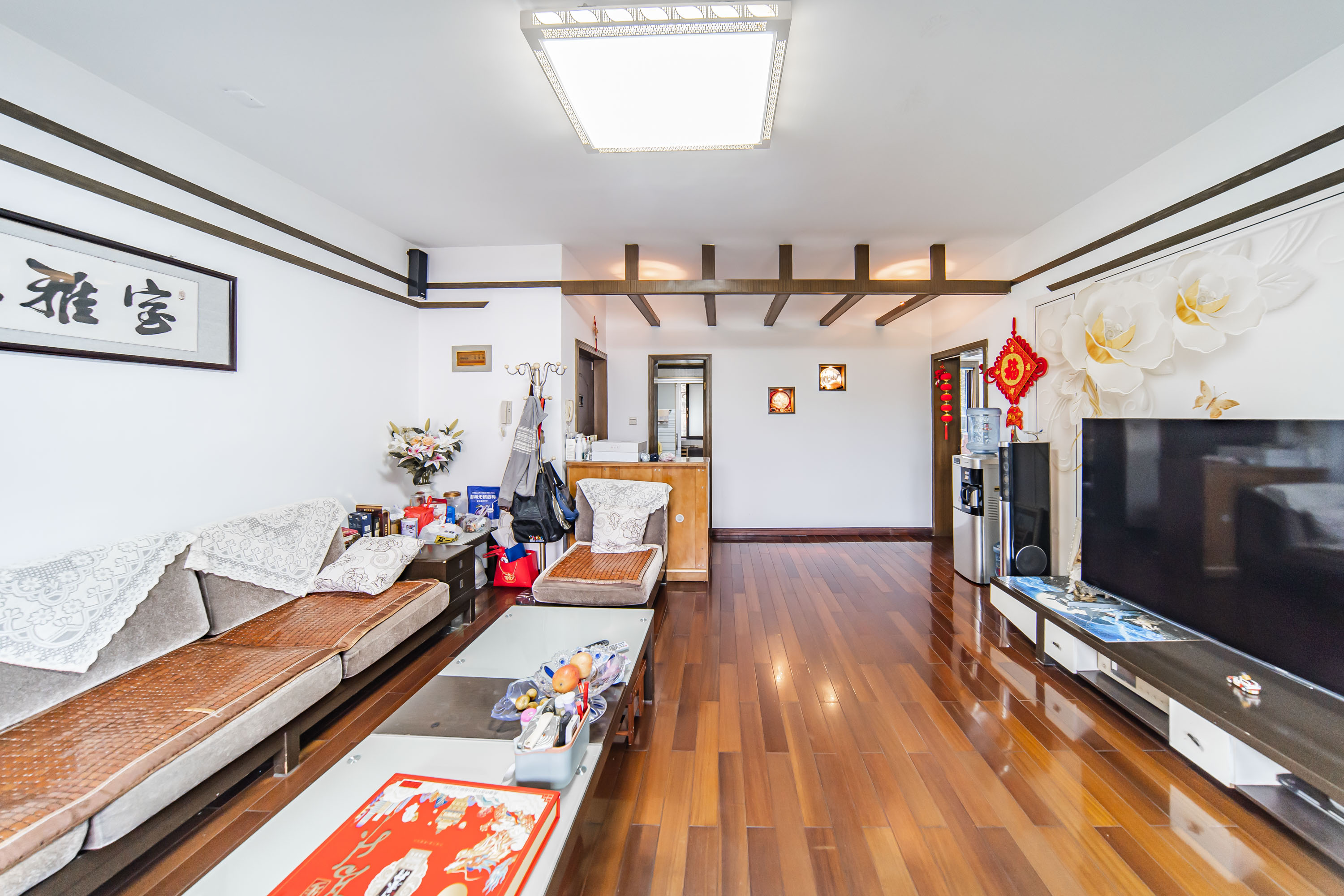新棠小区  3室2厅2卫   120.00万客厅