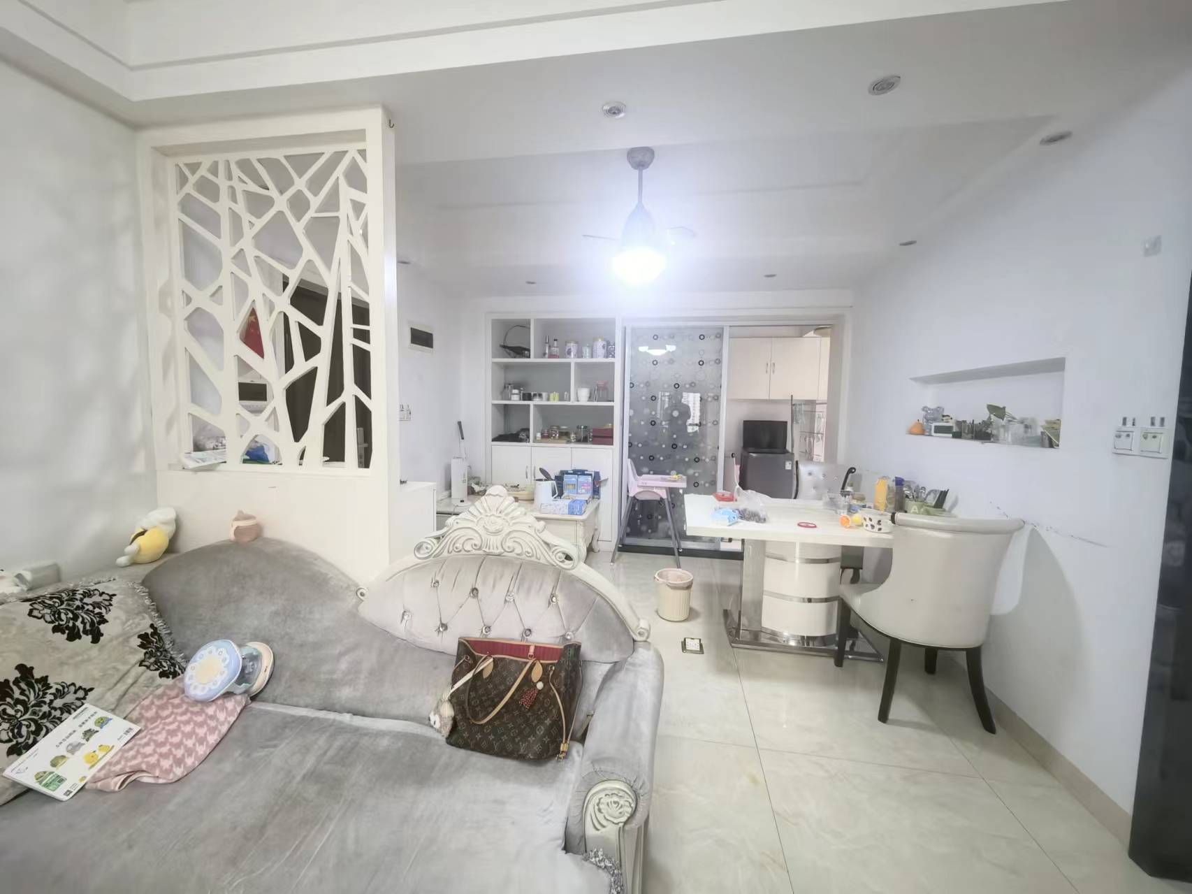 美的城二期 3室2厅2卫 58.0万 美的城二期 3室2厅2卫 58.0万室内图