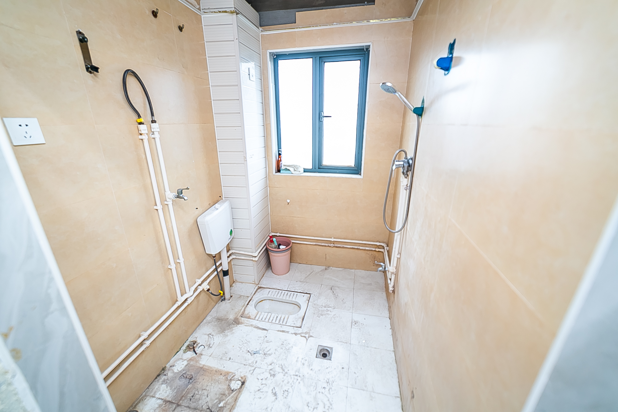 荣盛花语书苑 3室2厅2卫 85.0万 荣盛花语书苑 3室2厅2卫 85.0万卫生间