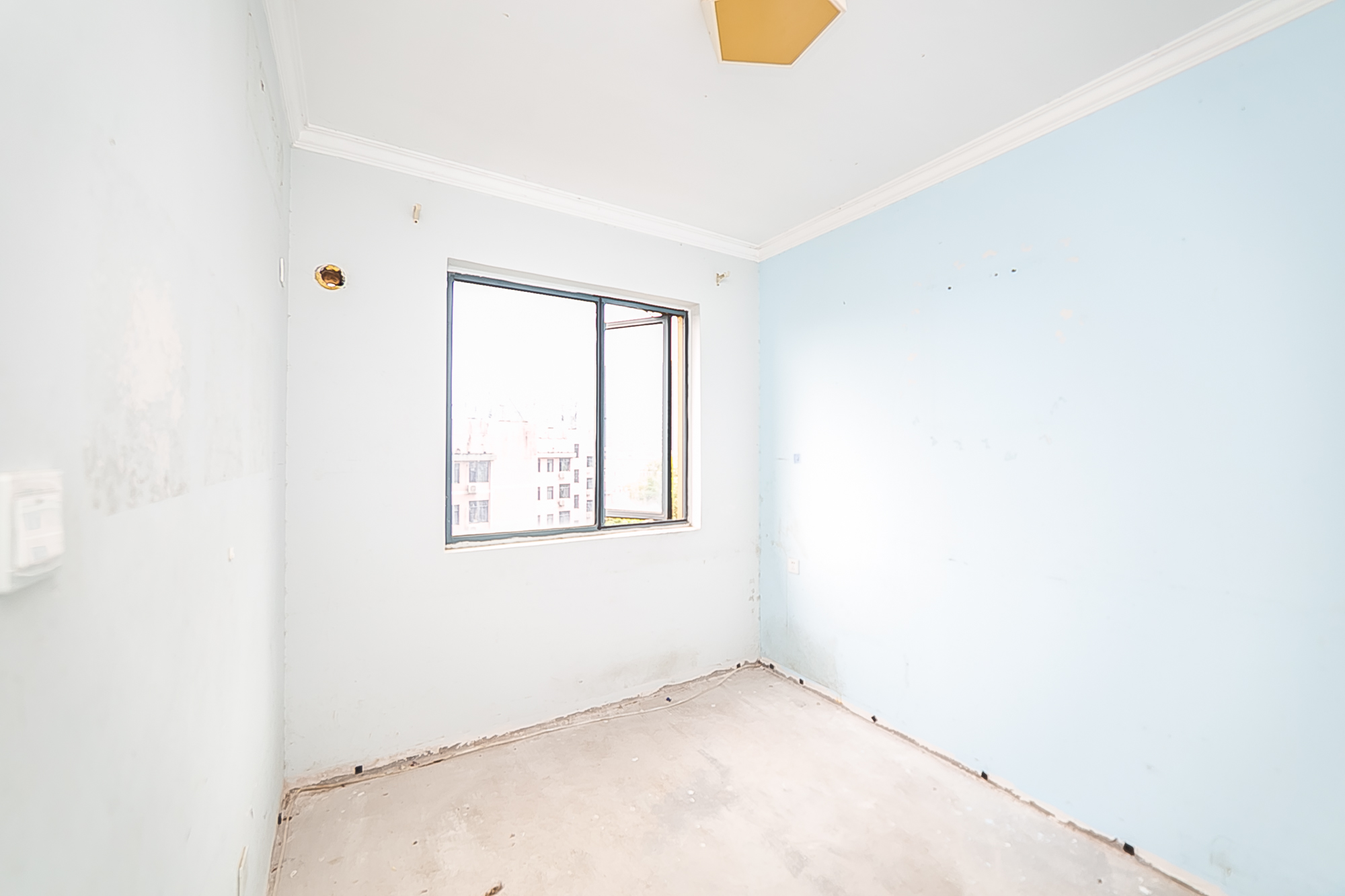 荣盛花语书苑 3室2厅2卫 85.0万 荣盛花语书苑 3室2厅2卫 85.0万卧室