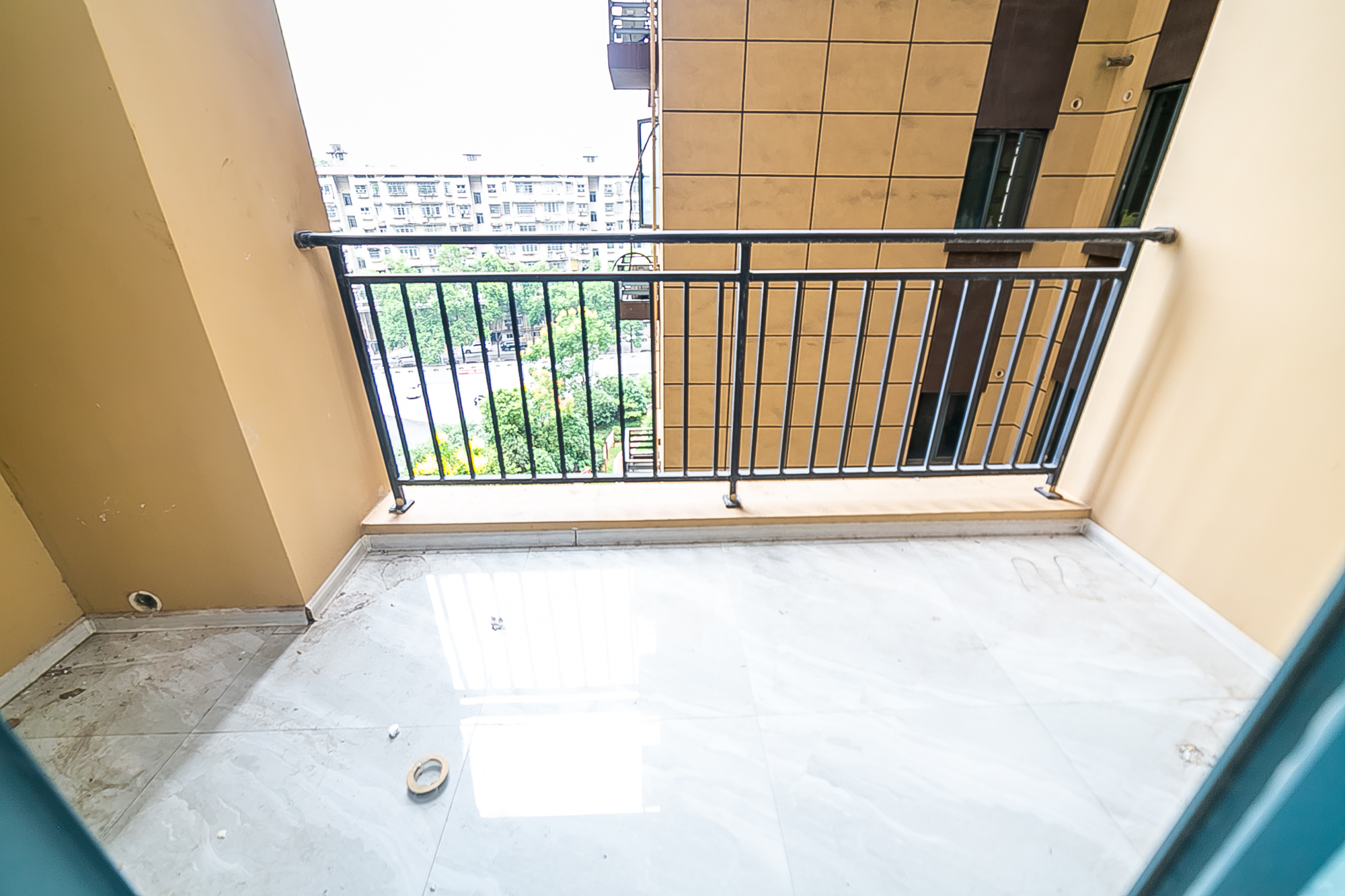 荣盛花语书苑 3室2厅2卫 85.0万 荣盛花语书苑 3室2厅2卫 85.0万其他