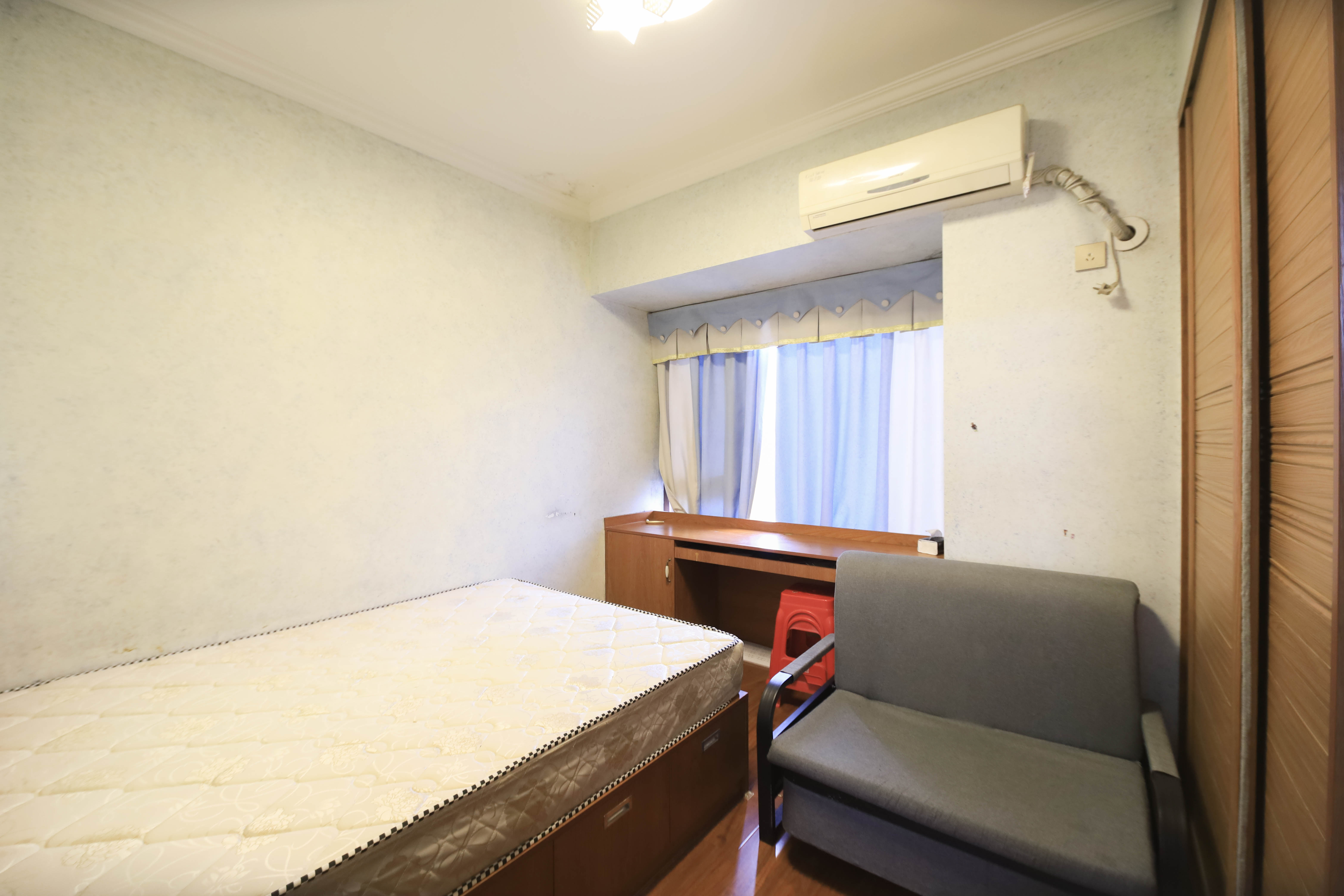 湘府十城（汇财御景湾新寓,汇财国际）  3室2厅1卫    66.8万卧室