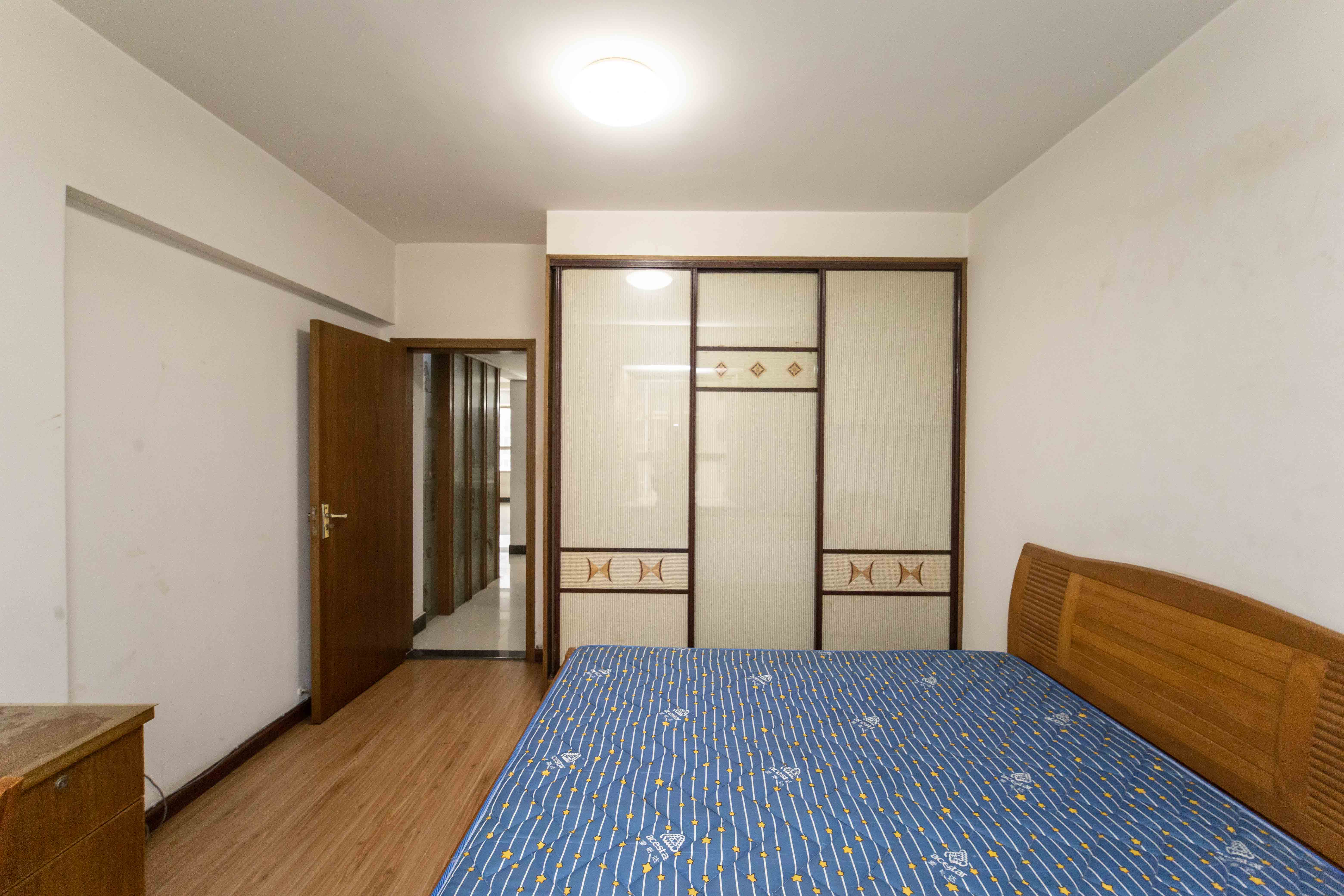 锦湘国际星城二期(锦雅苑) 2室2厅1卫 85.0万 锦湘国际星城二期(锦雅苑) 2室2厅1卫 85.0万卧室