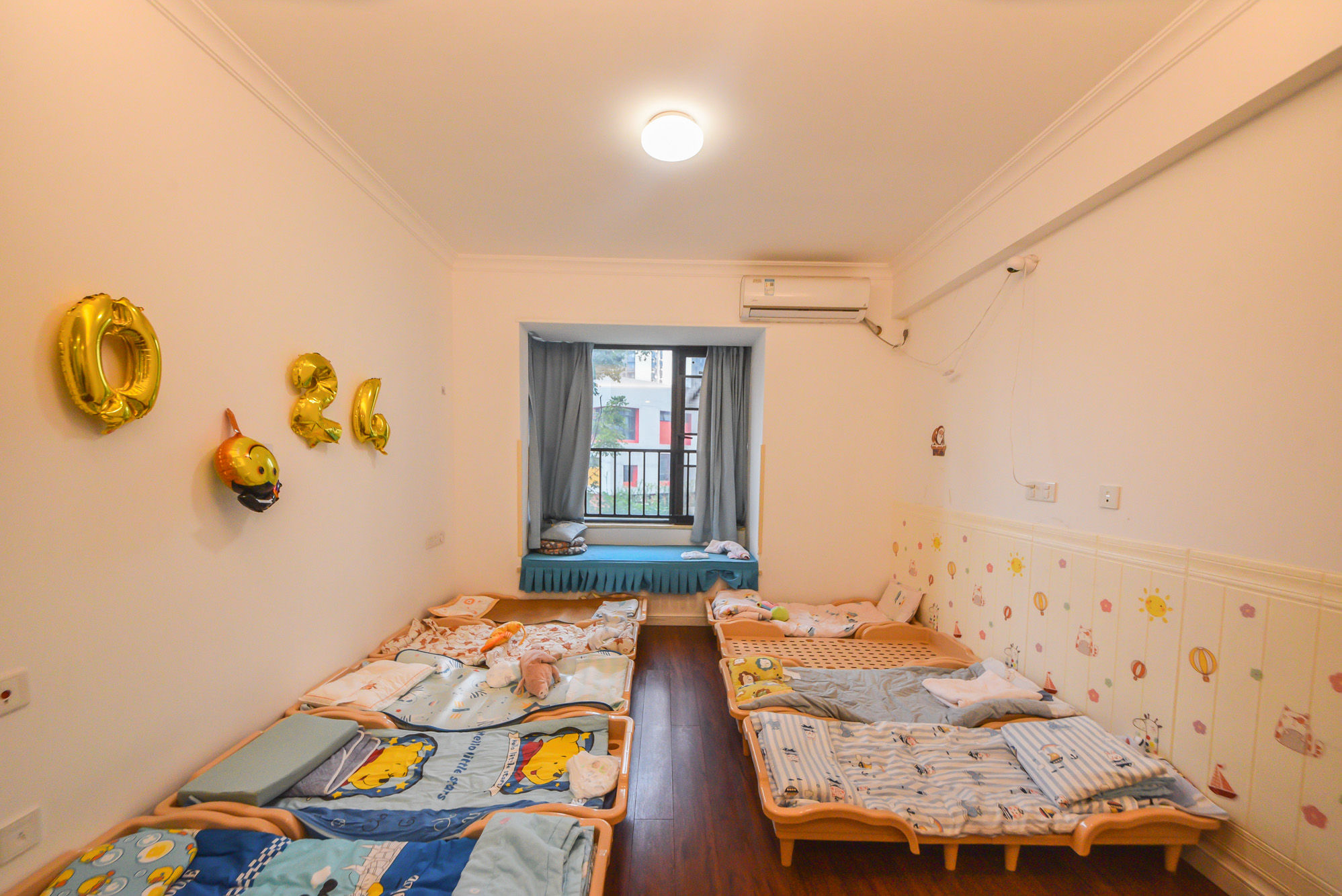 万科魅力之城锋镜里 4室2厅2卫 140.0万 万科魅力之城锋镜里 4室2厅2卫 140.0万卧室