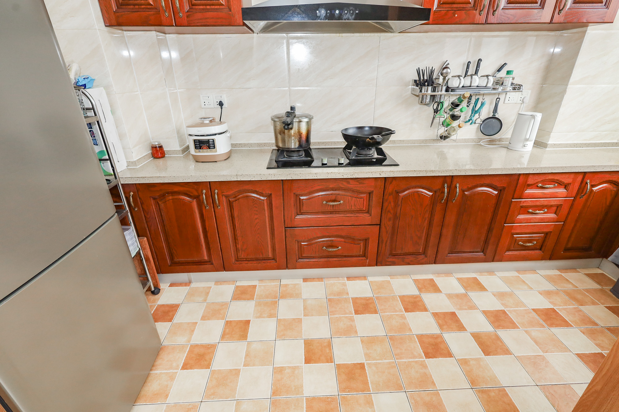 钰龙天下二期(钰龙佳园)  3室2厅2卫    268.0万 钰龙天下二期(钰龙佳园)  3室2厅2卫    268.0万厨房