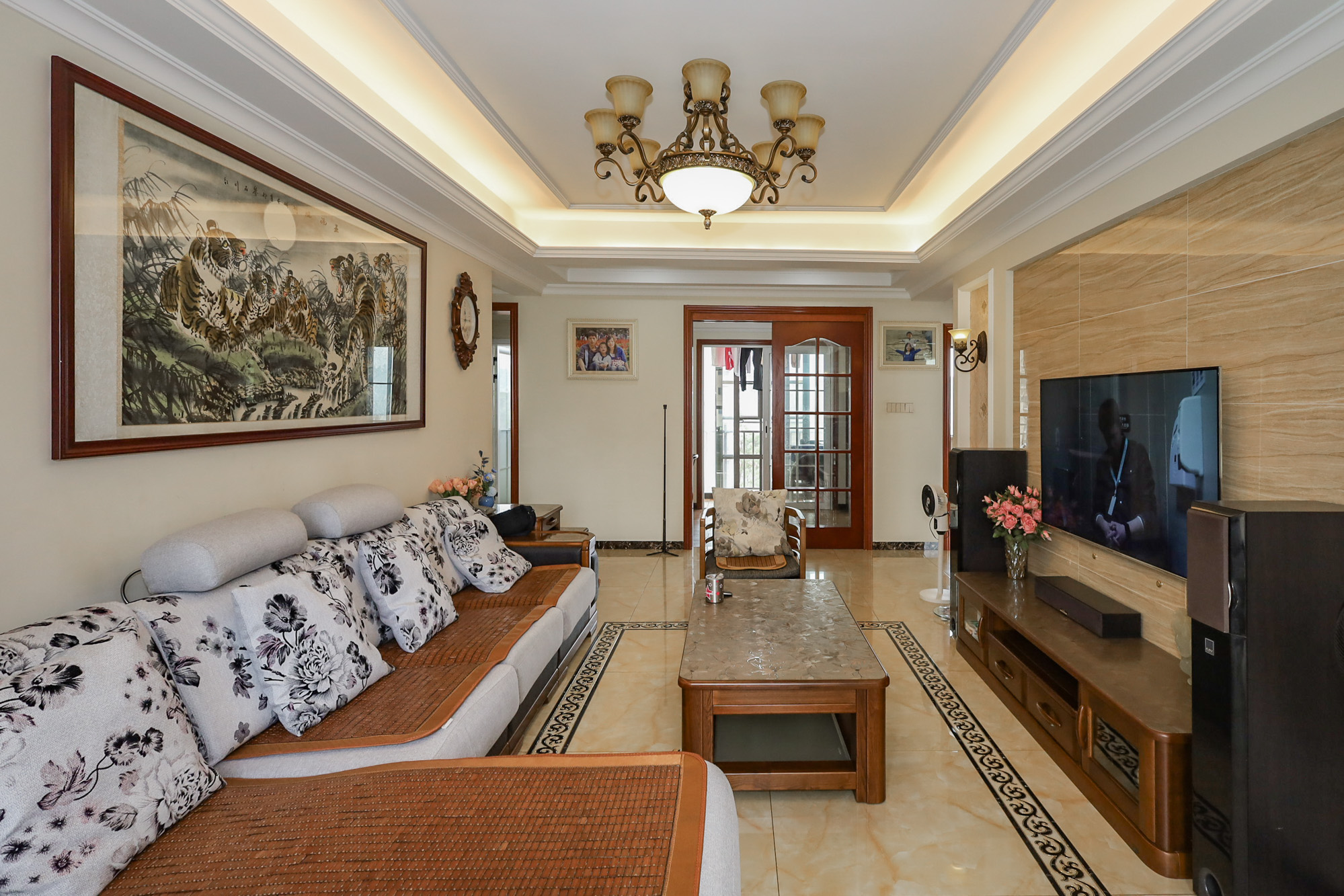 钰龙天下二期(钰龙佳园)  3室2厅2卫    268.0万 钰龙天下二期(钰龙佳园)  3室2厅2卫    268.0万客厅